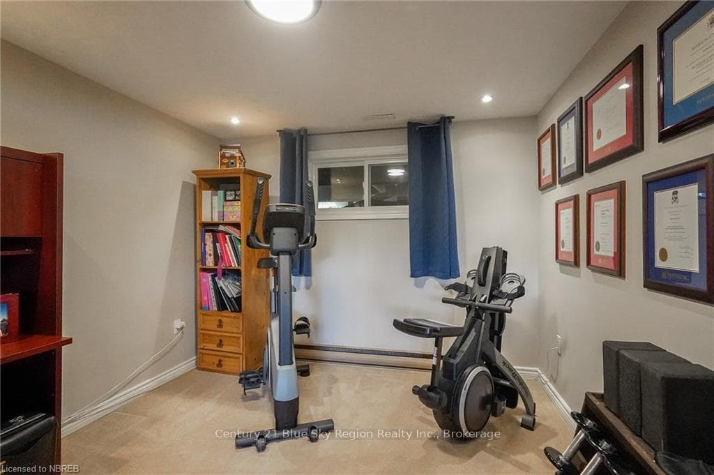 6 FRANCIS Avenue photo 34