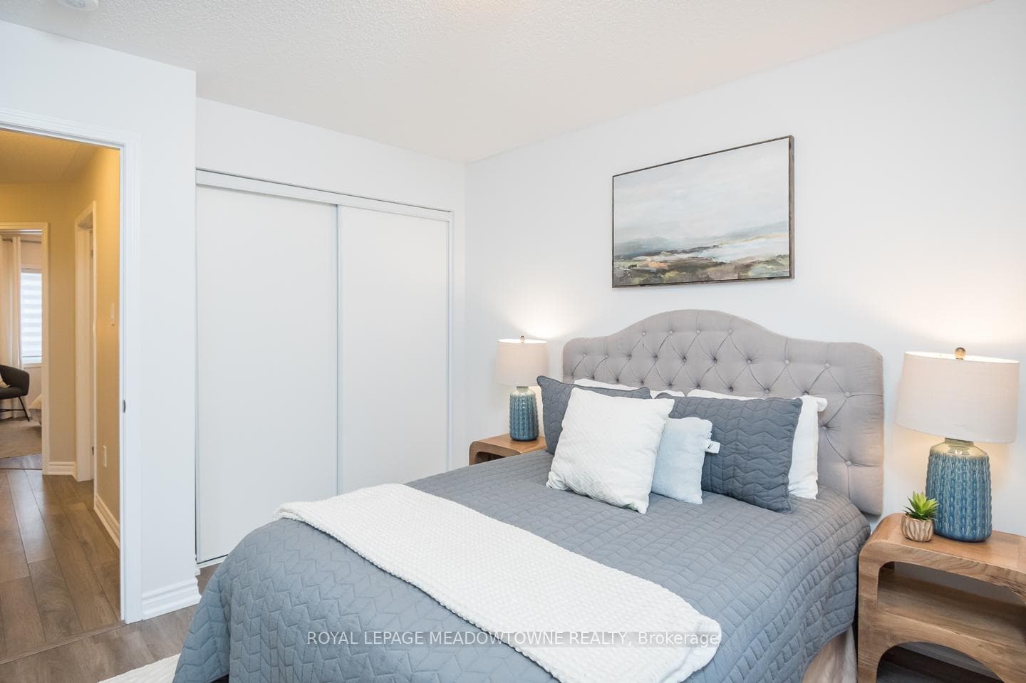 1667 Clitherow Street photo 32
