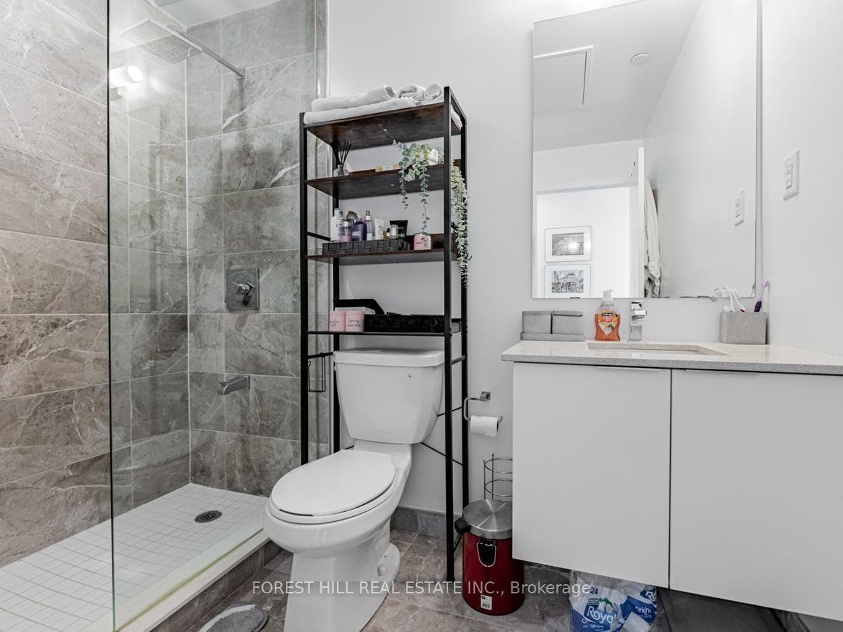 120 Parliament Street Unit 815 photo 14