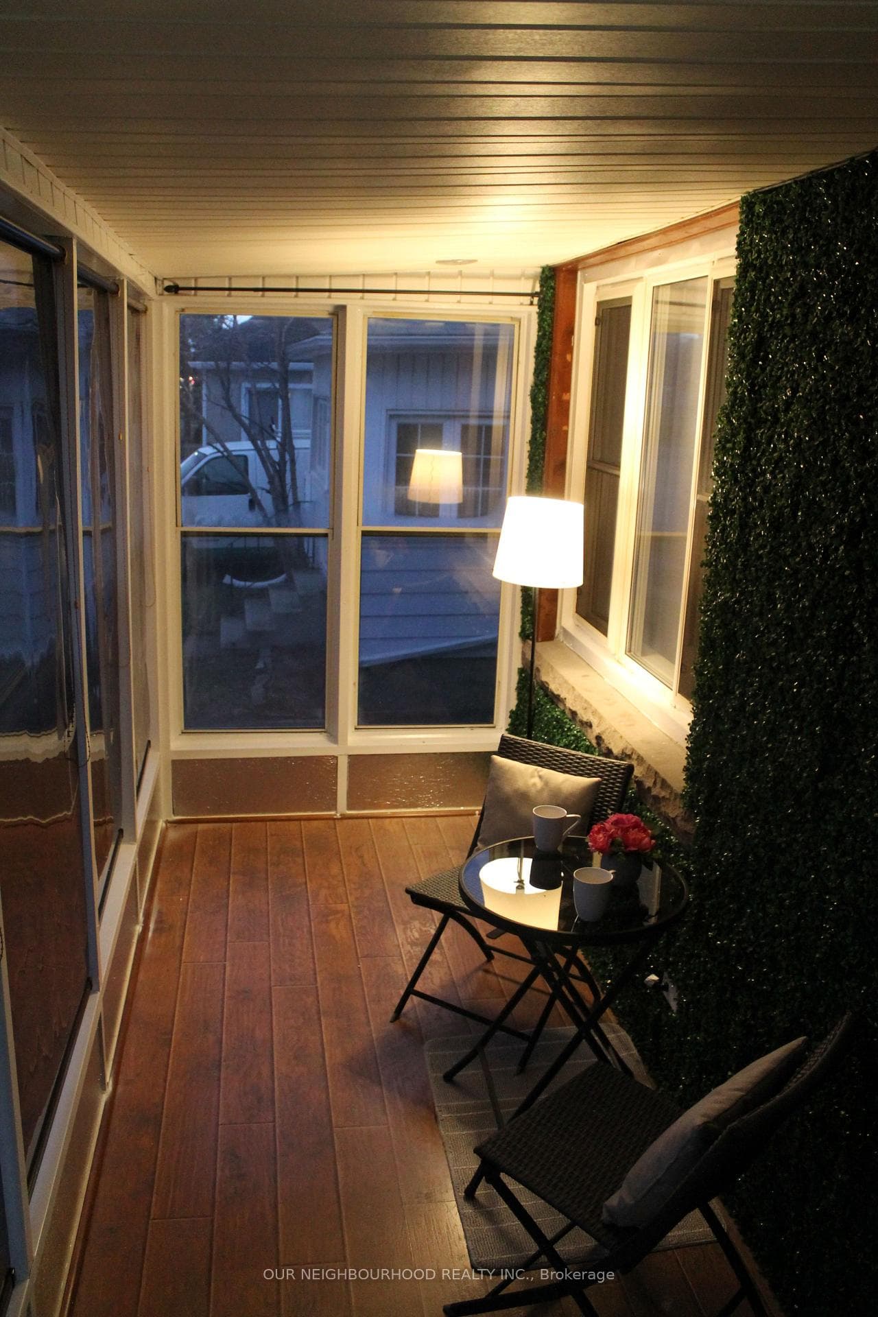 220 Niagara Street photo 9