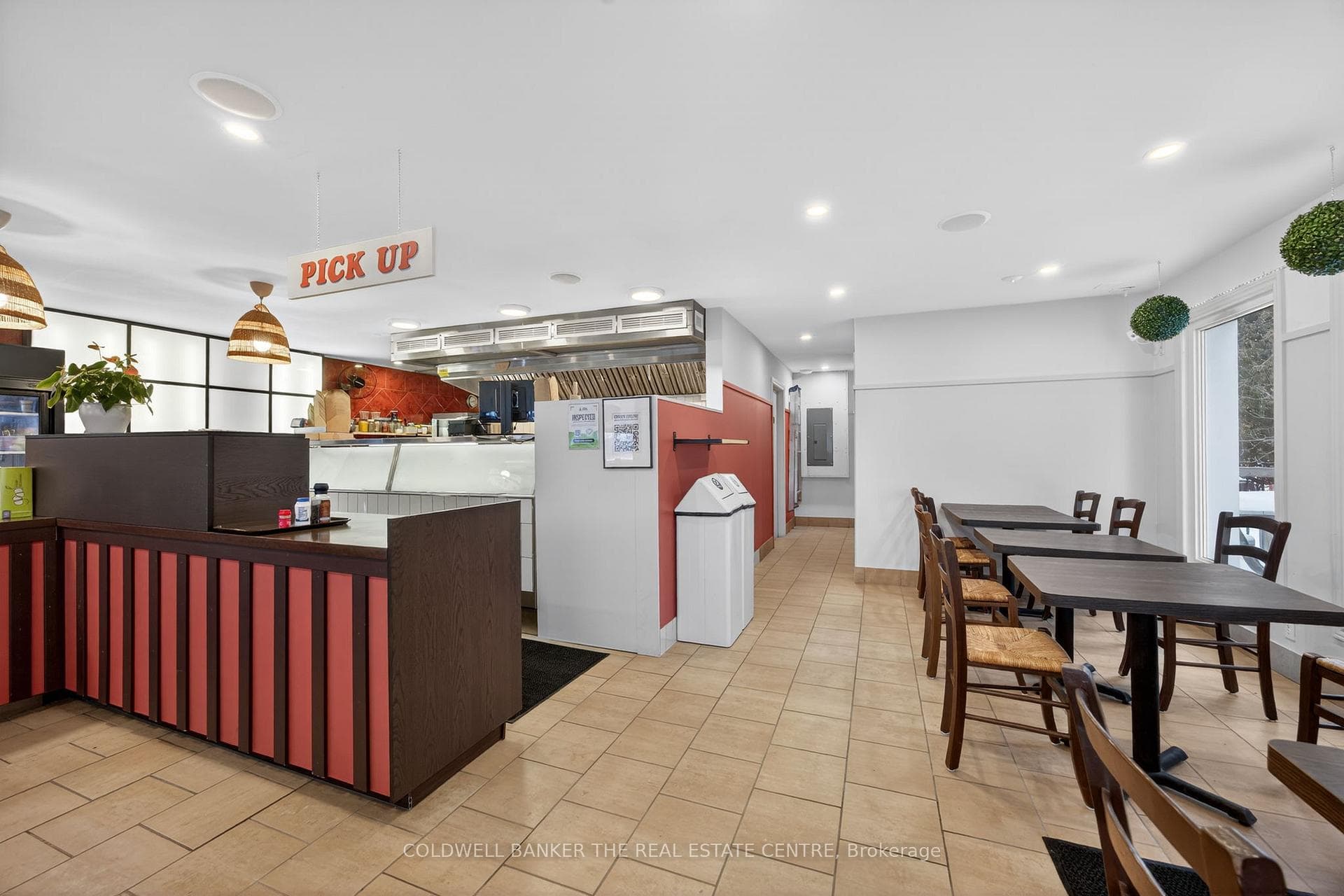56 Yonge Street photo 18