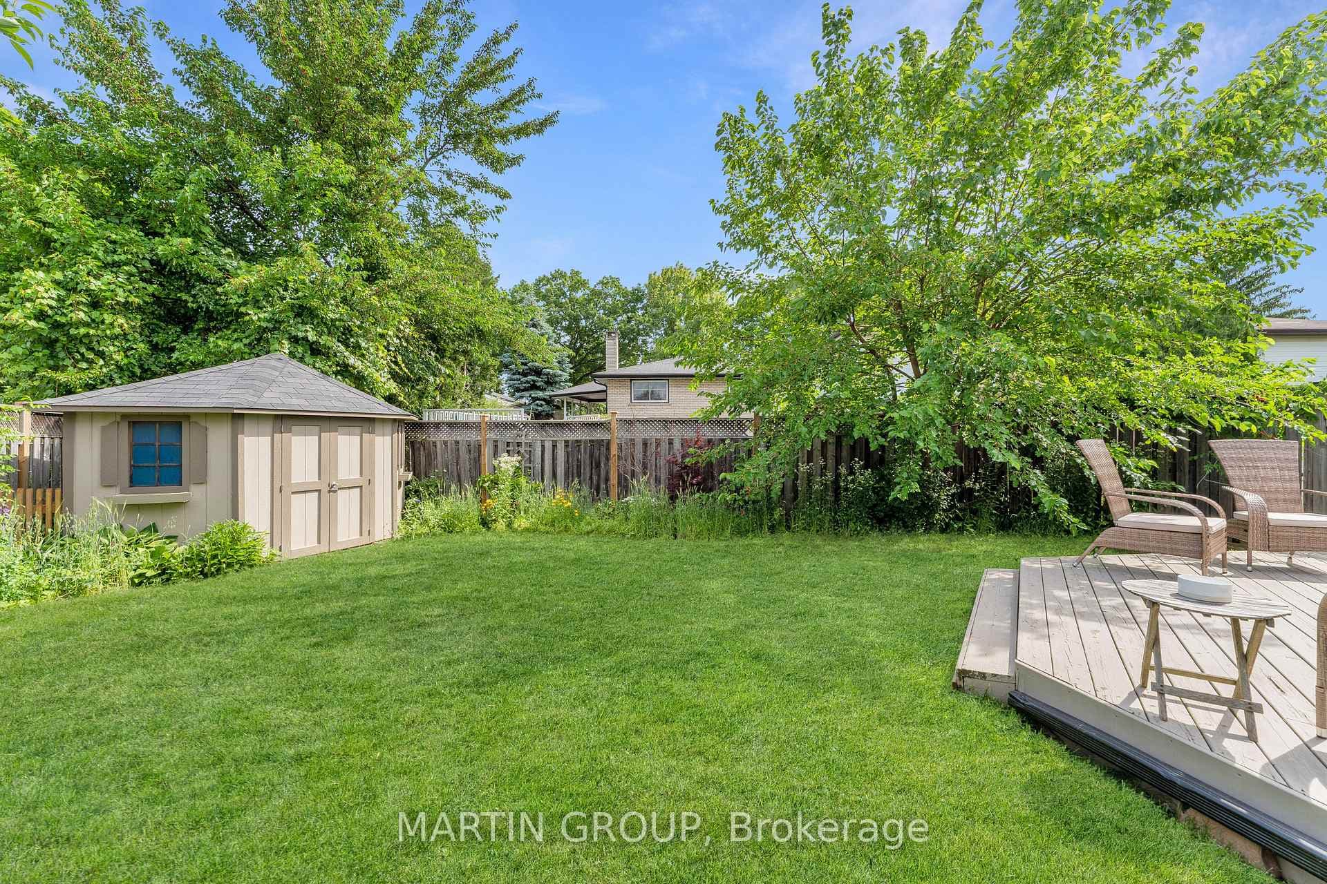 110 ORSETT Street photo 8