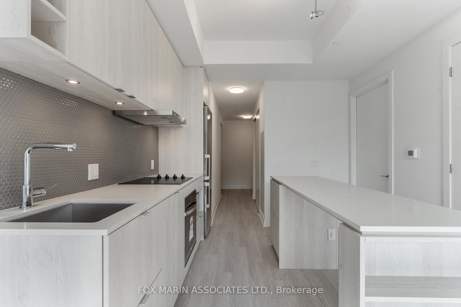 11 Yorkville Avenue Unit 816 photo 7