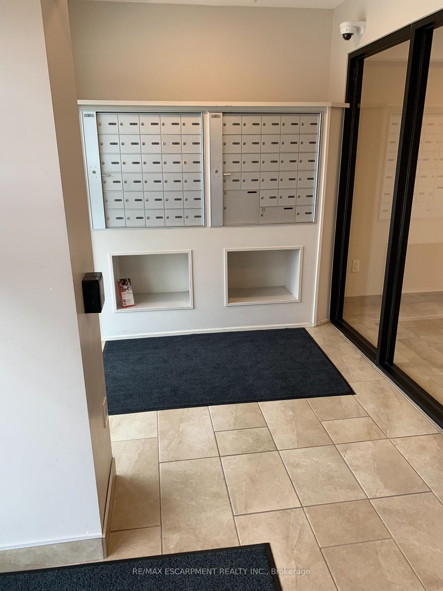 5 Wake Robin Drive Unit 210 photo 7