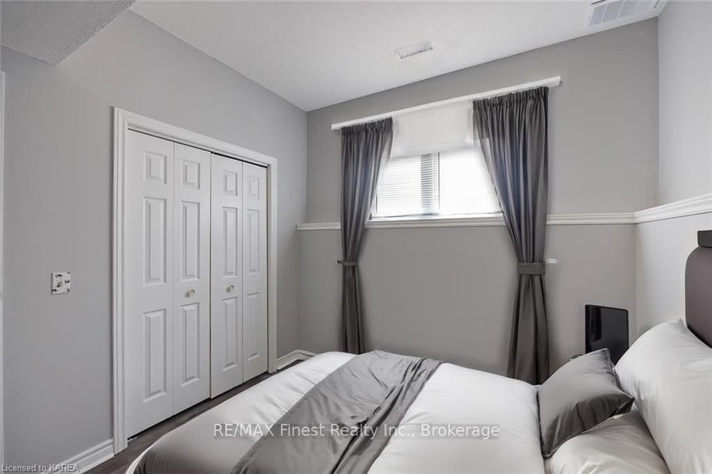 59 GLENORA Drive photo 28