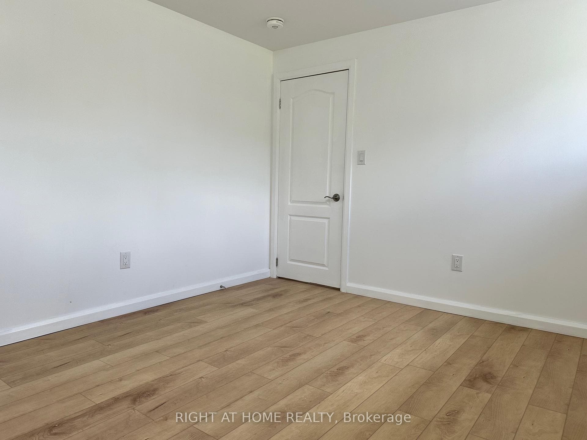 374 Blackburn Drive Unit BSMT photo 12
