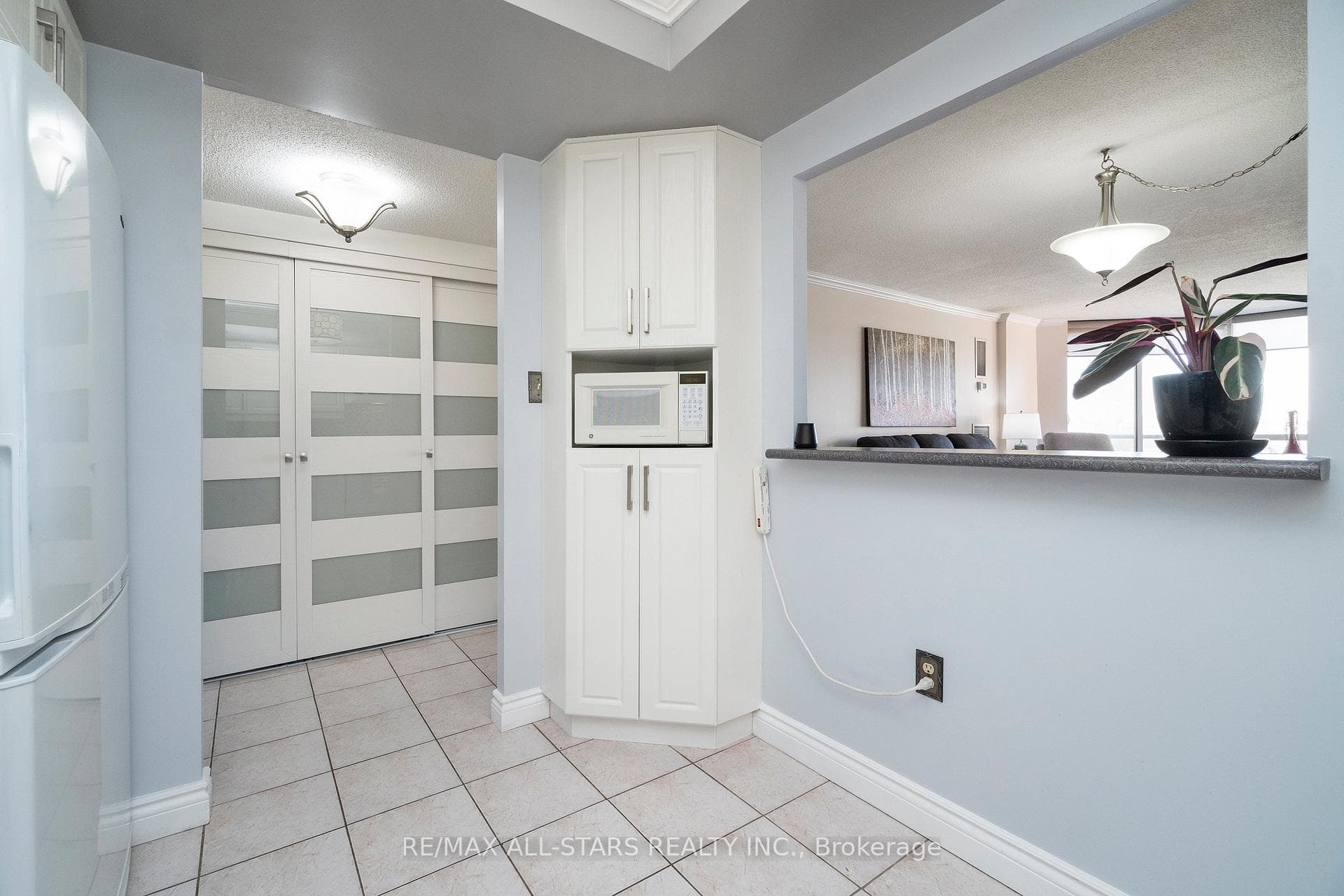 20 Dean Park Road Unit 1016 photo 18