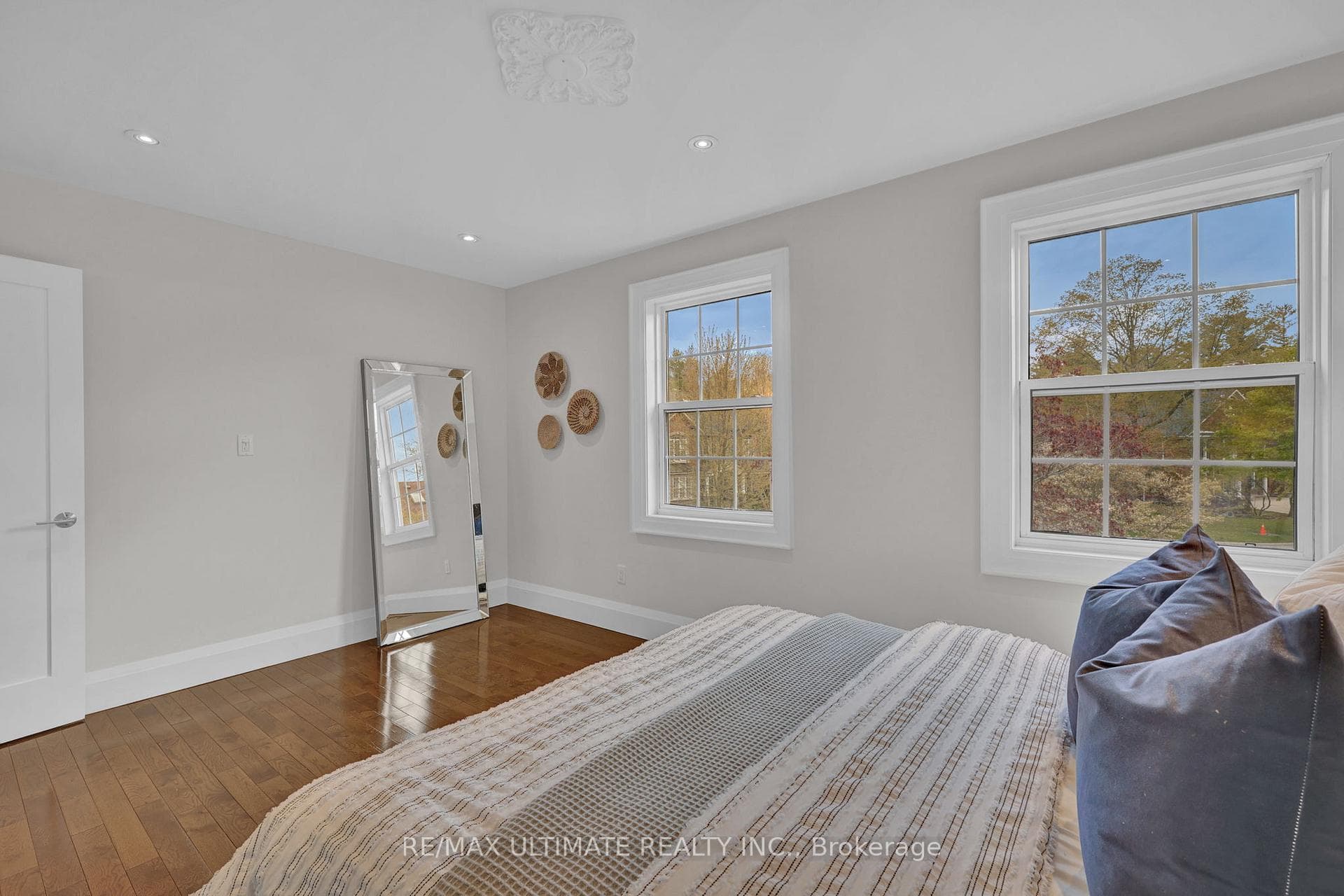 97 Woodview Drive photo 27