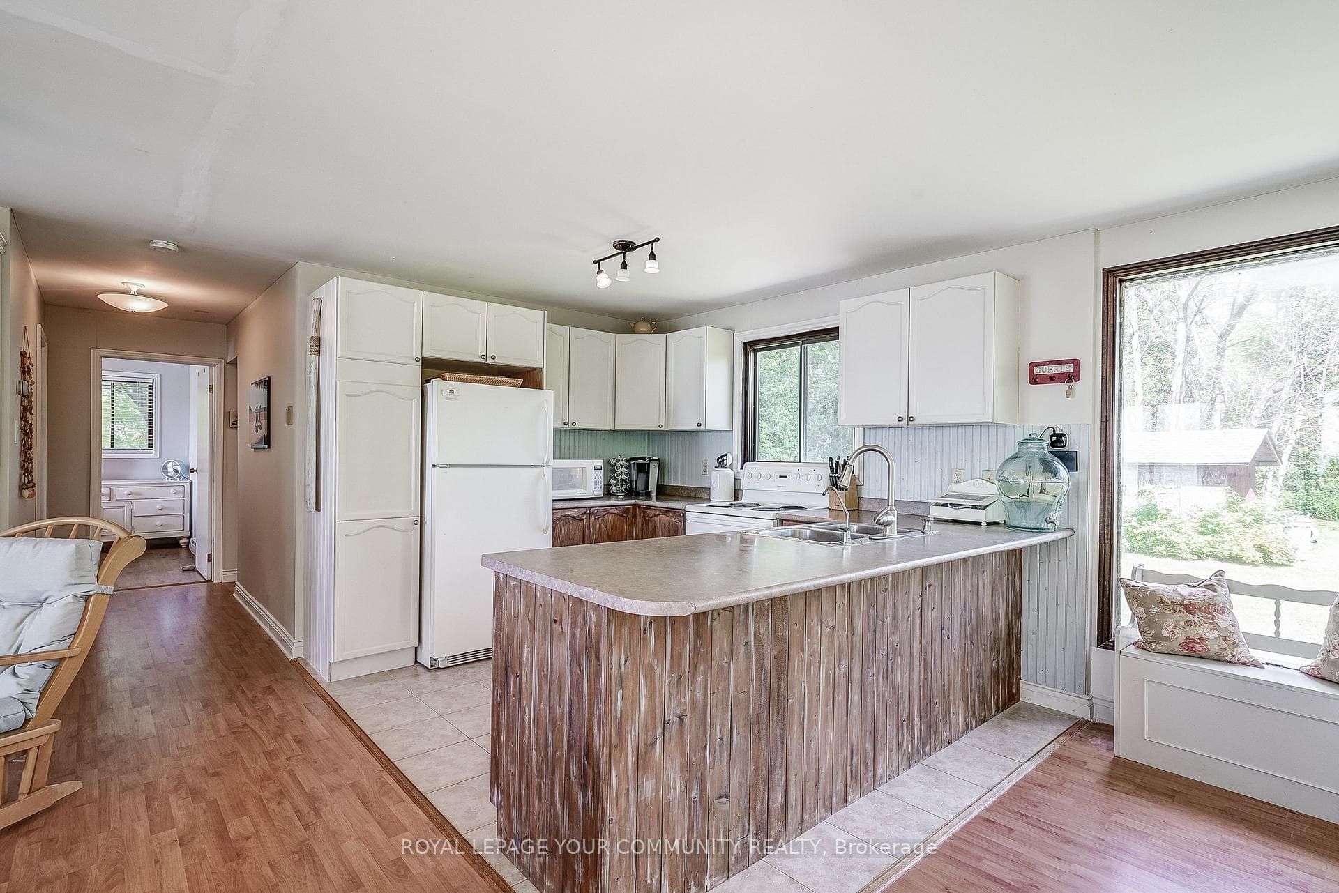 909 Fox Road photo 12