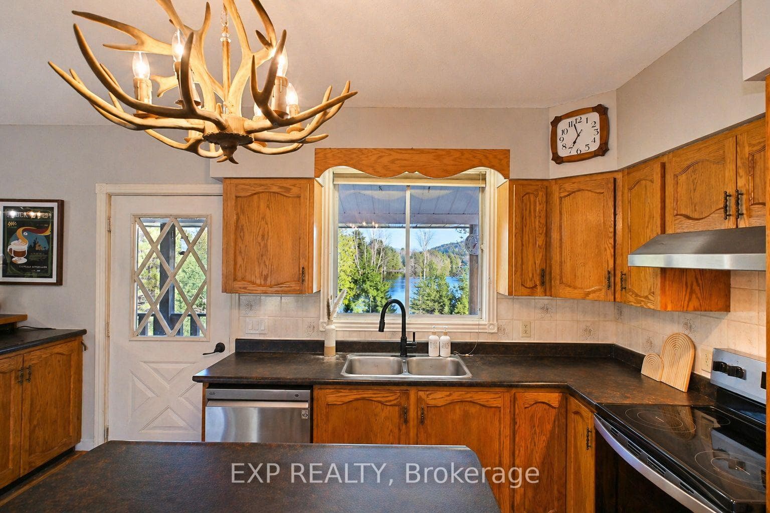 573 A Evergreen Lane photo 10