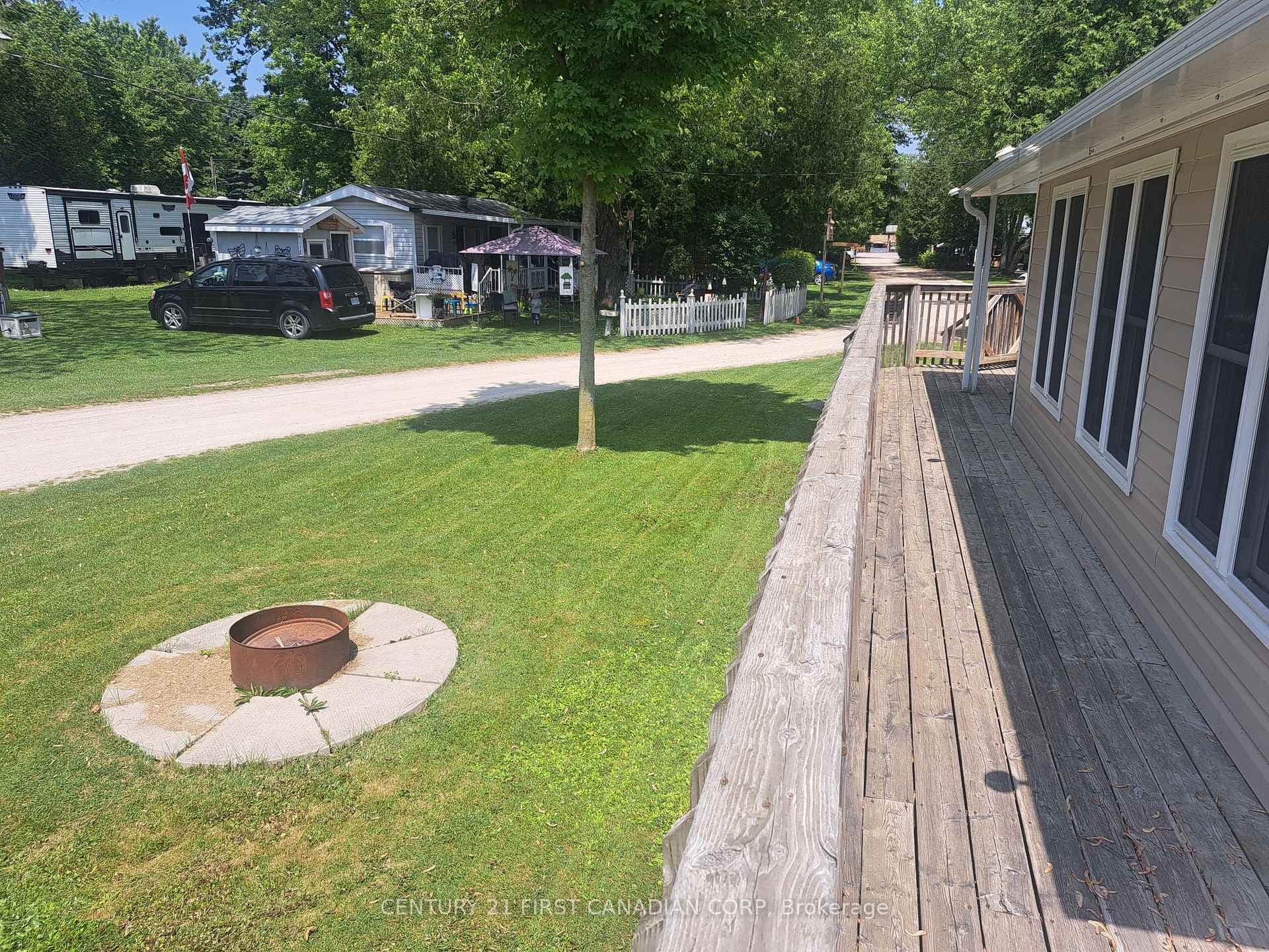256440 Sunova Crescent Unit 501 photo 14
