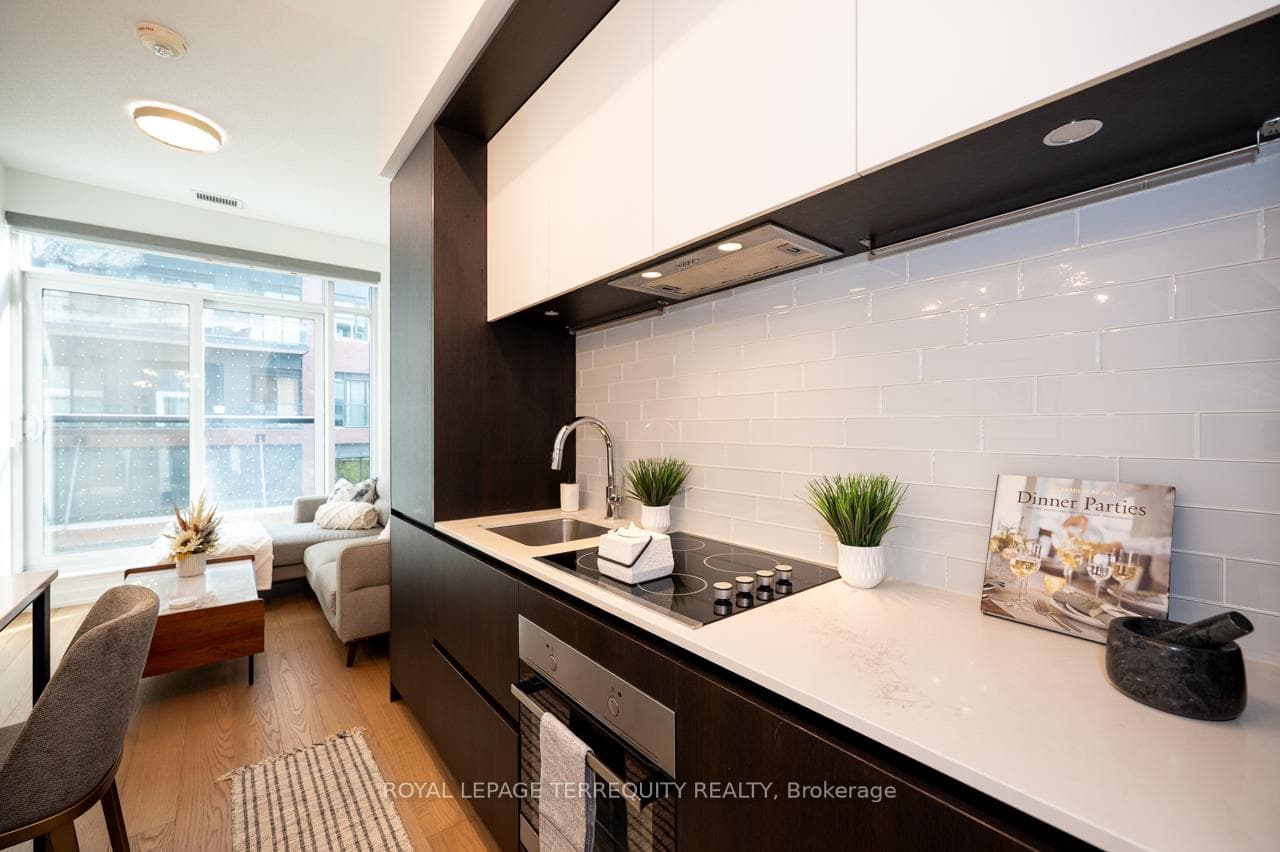 34 Tubman Avenue Unit 306 photo 8
