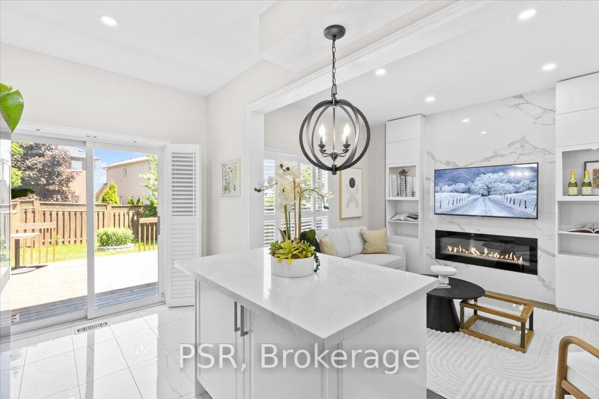 5 Debonair Street photo 10