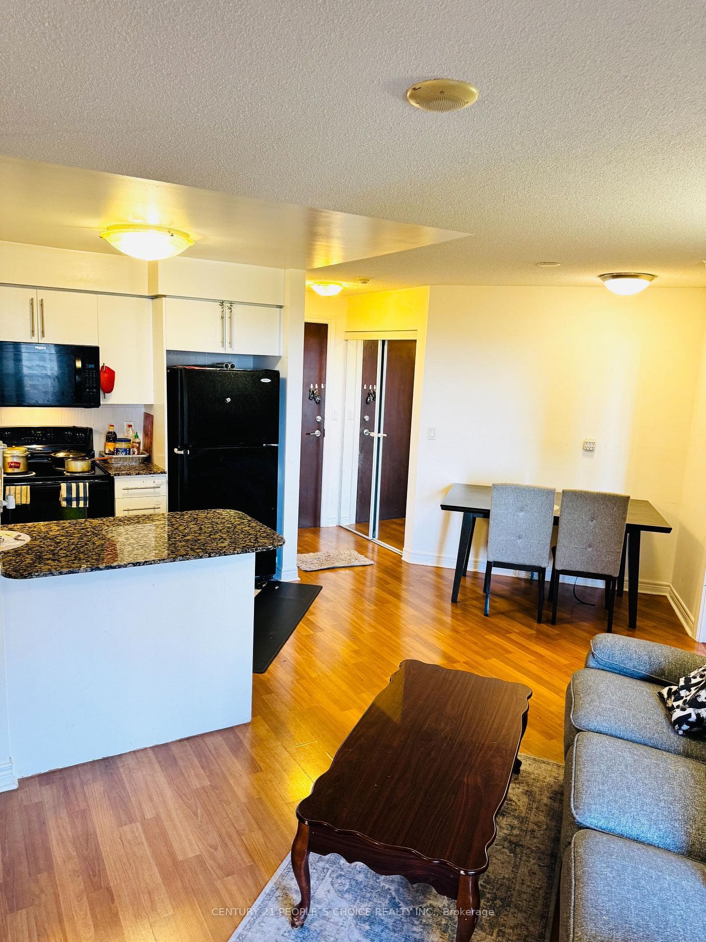 310 Burnhamthorpe Road Unit 1709 photo 8