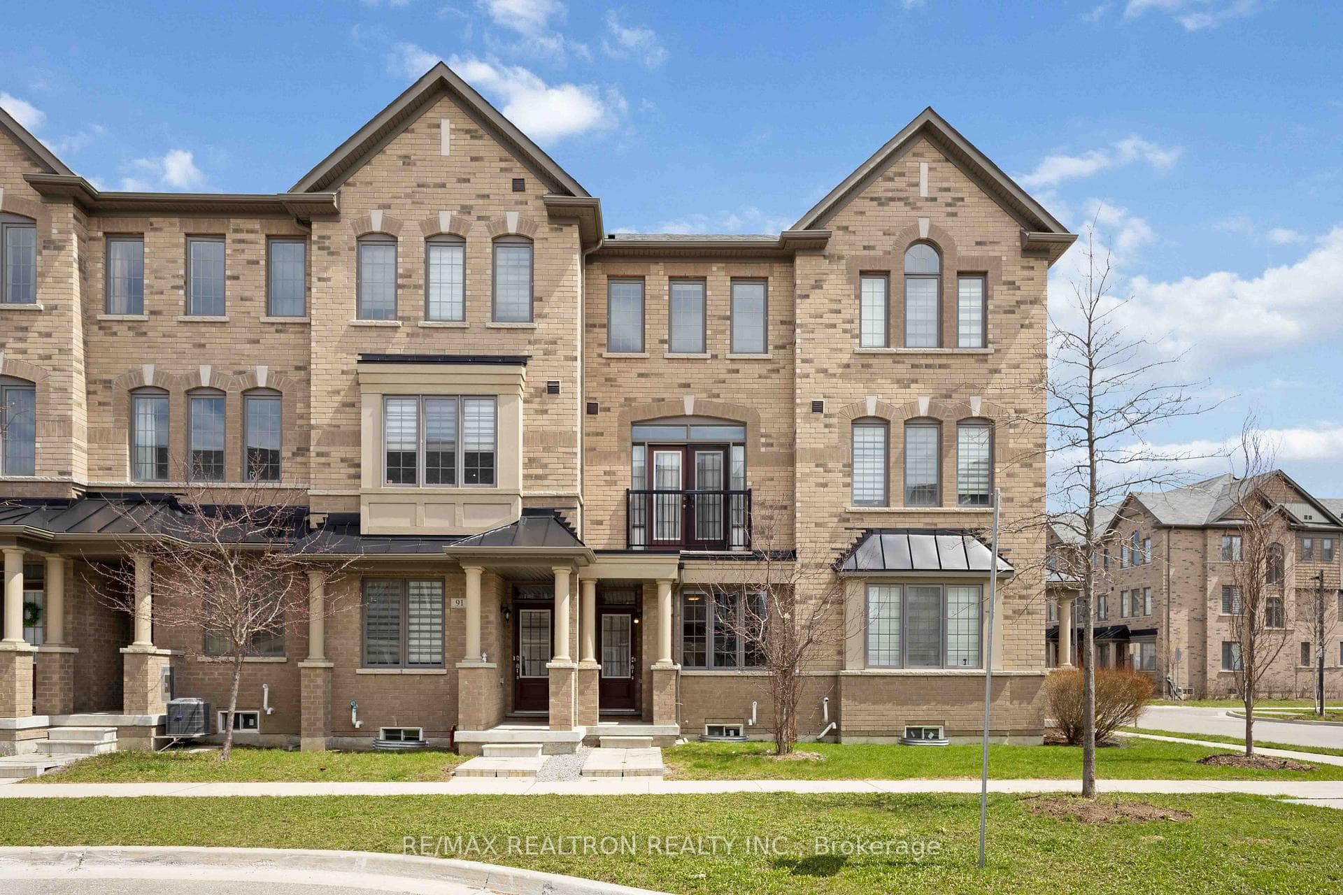 89 Cornell Centre Boulevard photo 1
