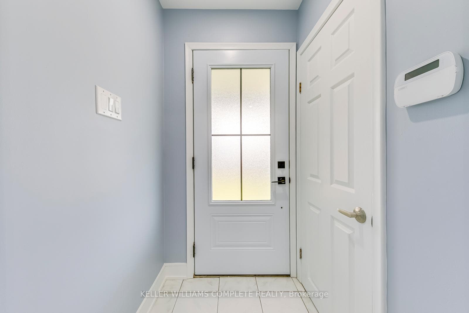 1219 Barton Street photo 5