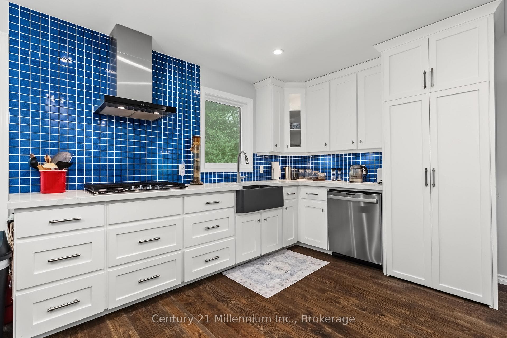 414681 Baseline Road photo 14