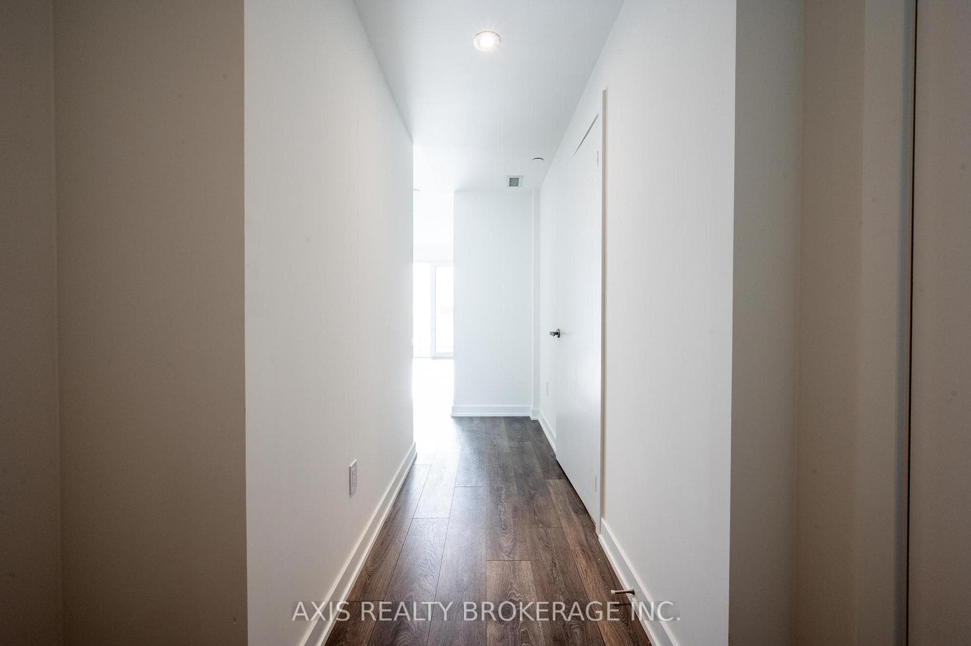 28 Ann Street Unit 913 photo 10