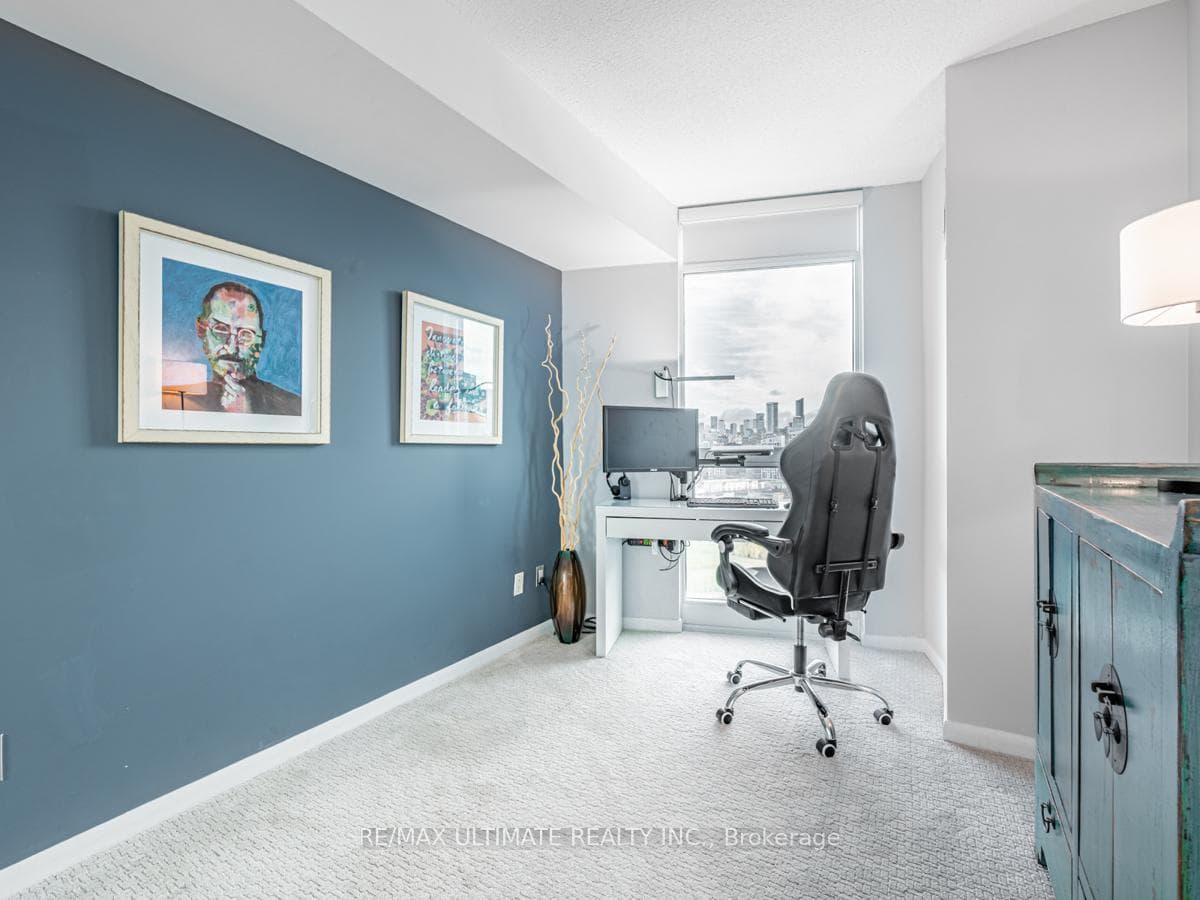 231 Fort York Boulevard Unit 1911 photo 11