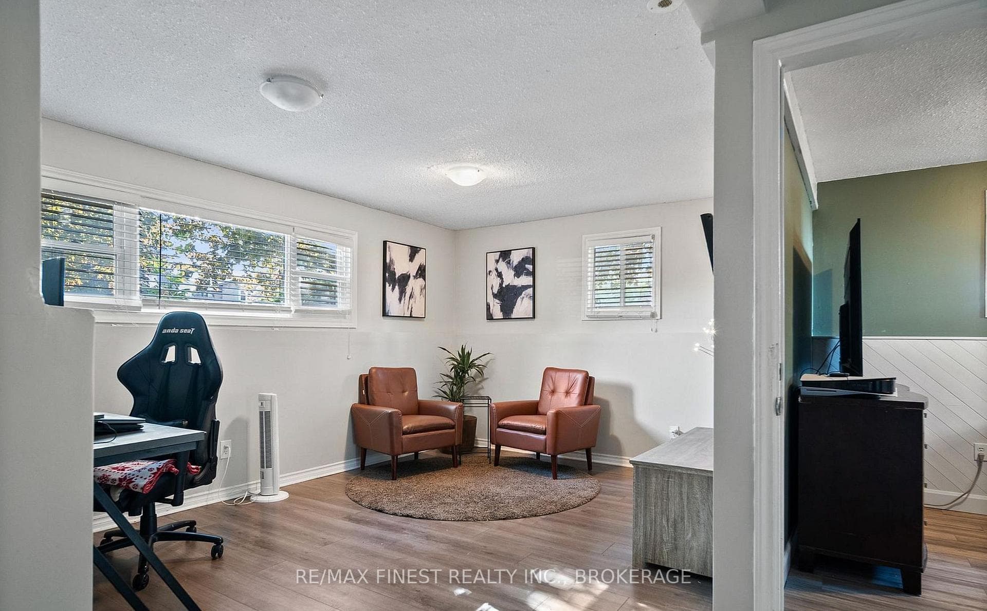 66 Nicholson Crescent photo 28