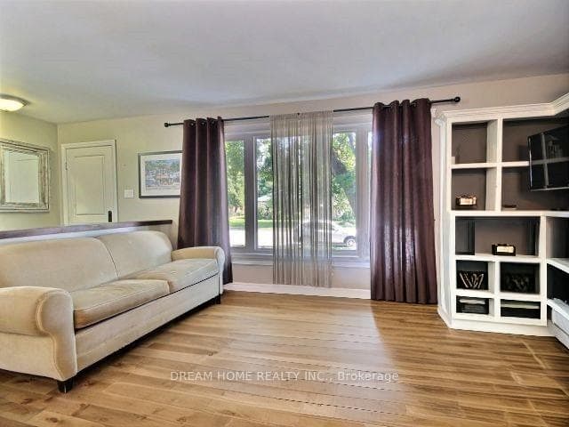 110 Johnson Street photo 2