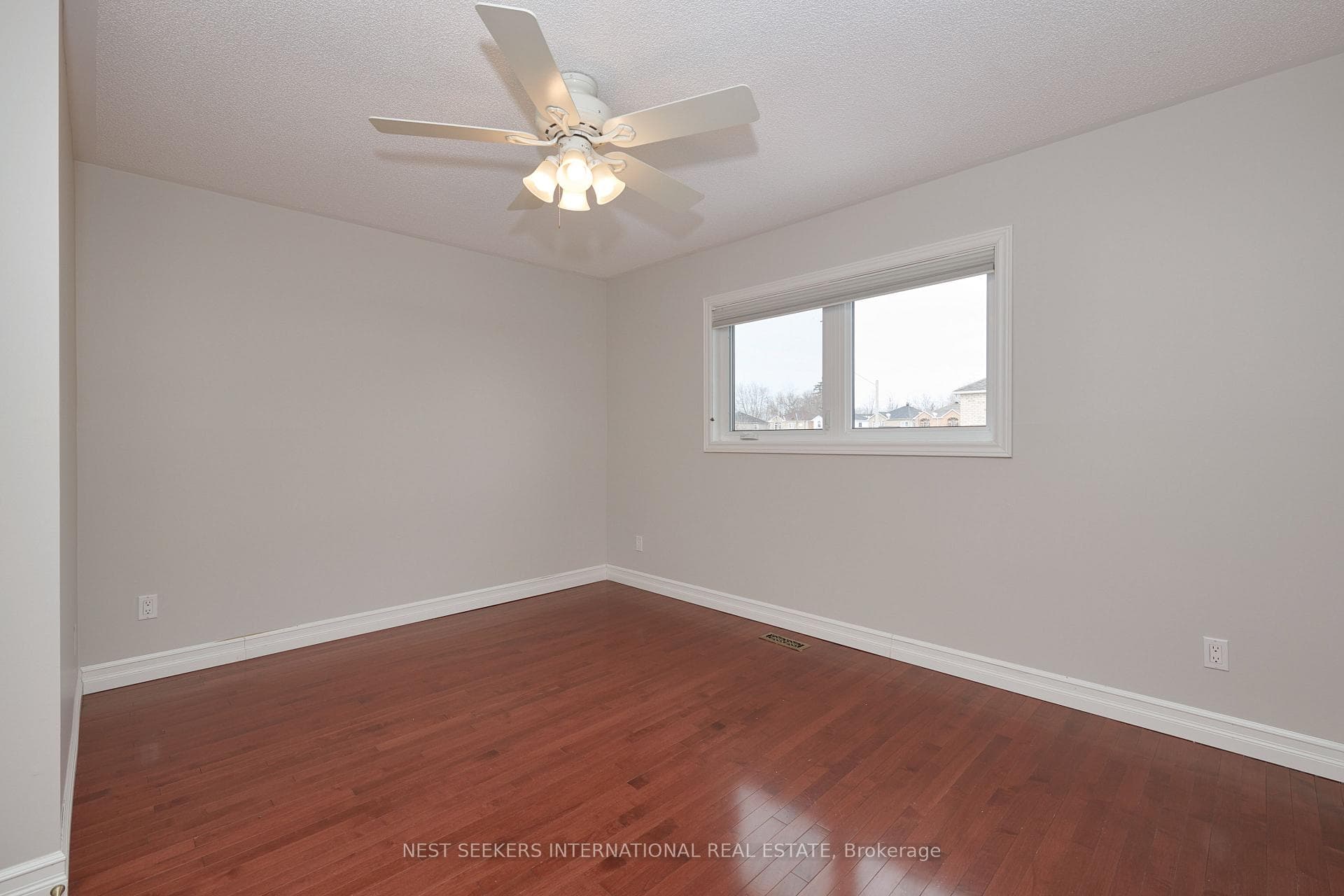 42 Montserrand Street photo 15
