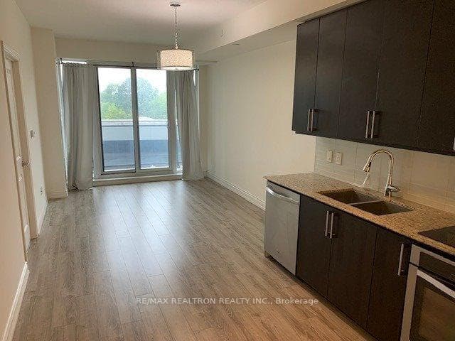 9600 Yonge Street Unit 313B photo 5