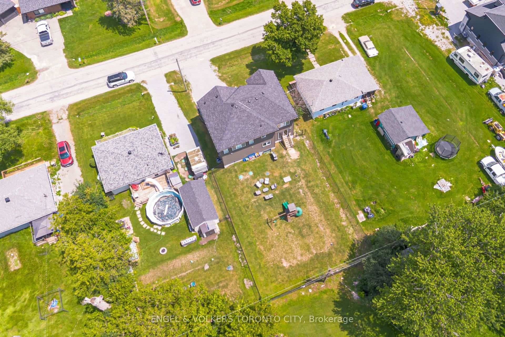 40 Glenview Avenue photo 32