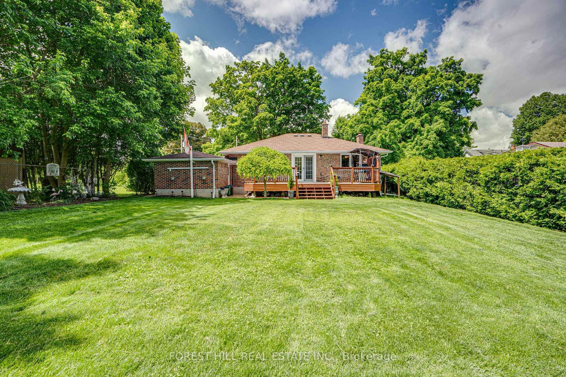 57 Roxborough Road photo 32