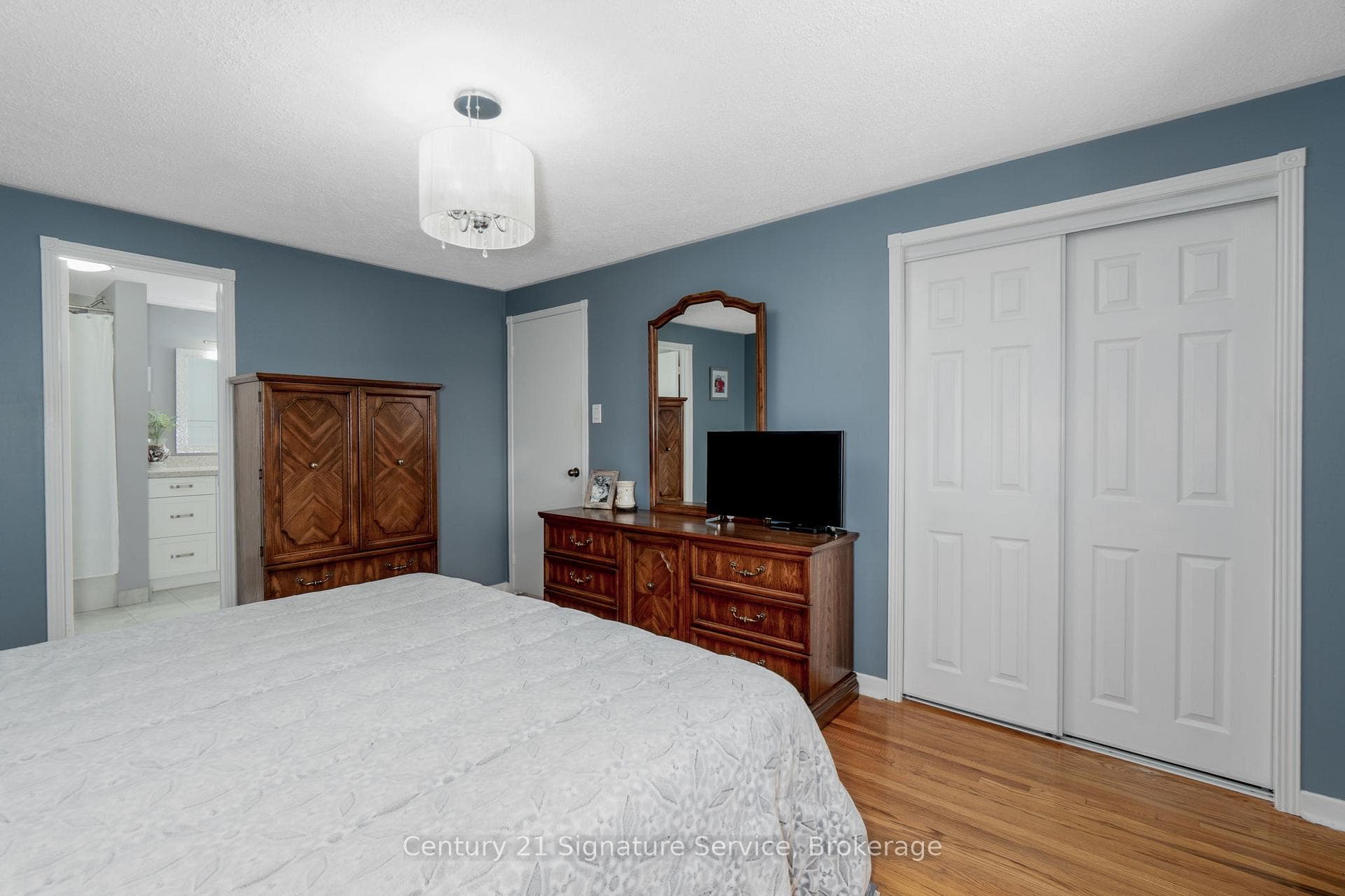 854 Forestwood Drive photo 13