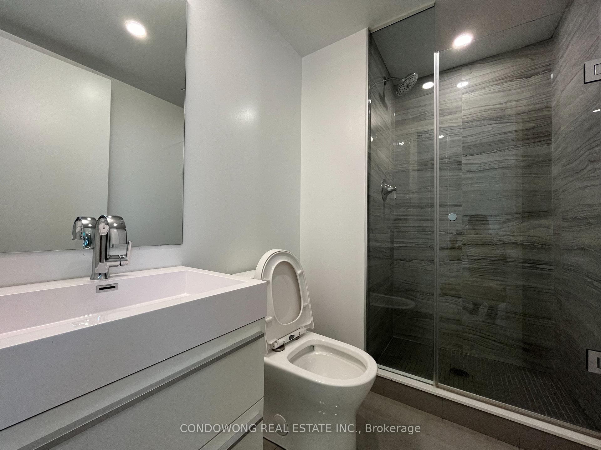 39 Roehampton Avenue Unit 2608 photo 13