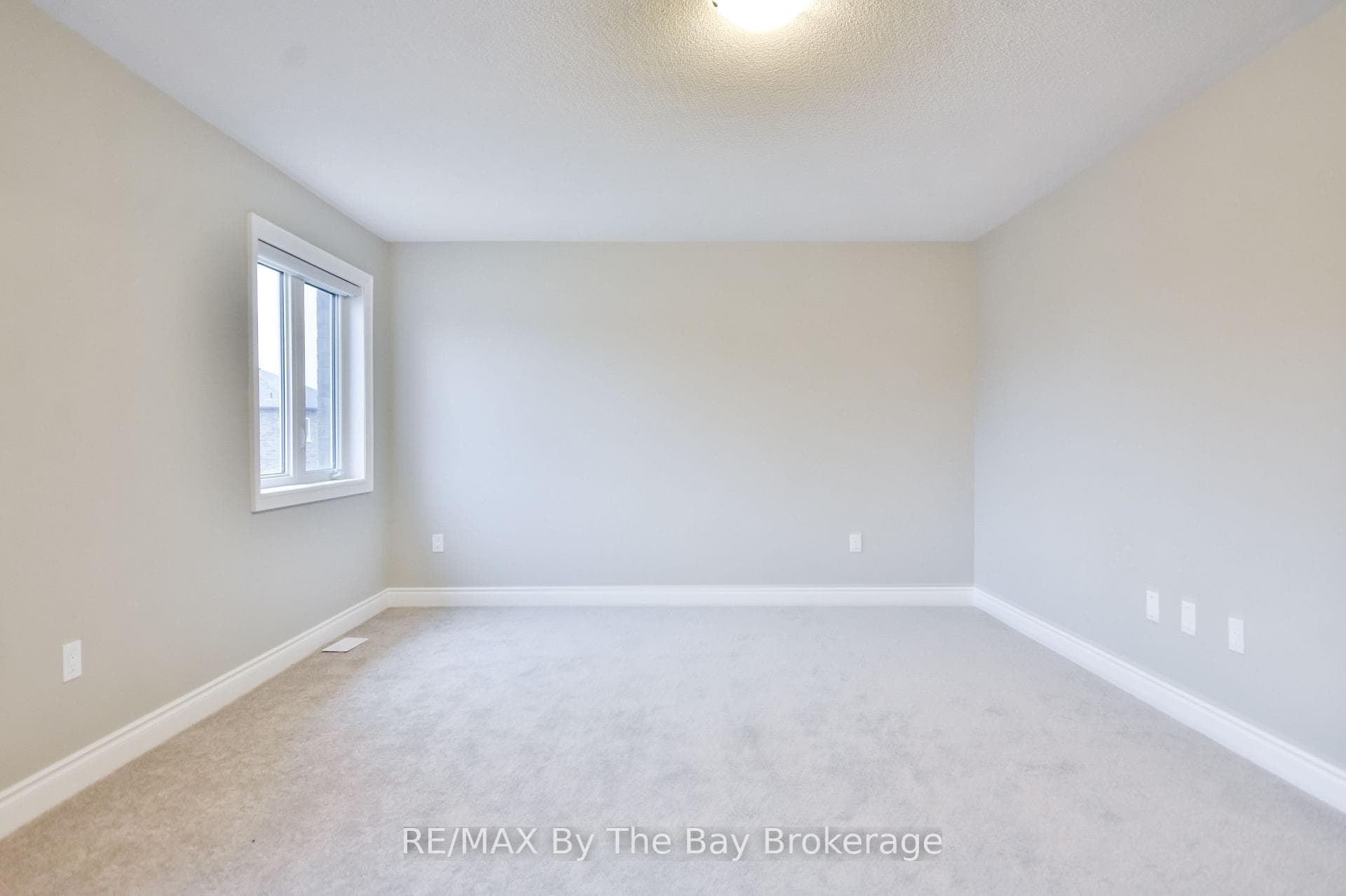 21 Amber Drive photo 37