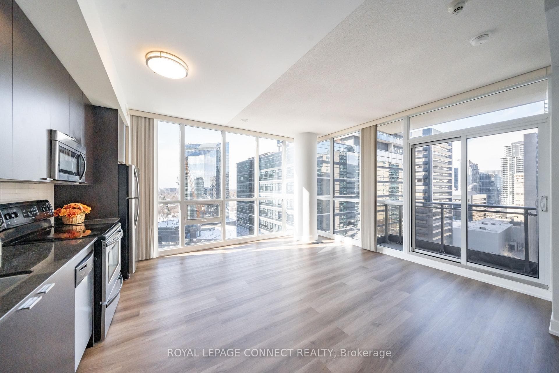 23 Sheppard Avenue Unit 1903 photo 15