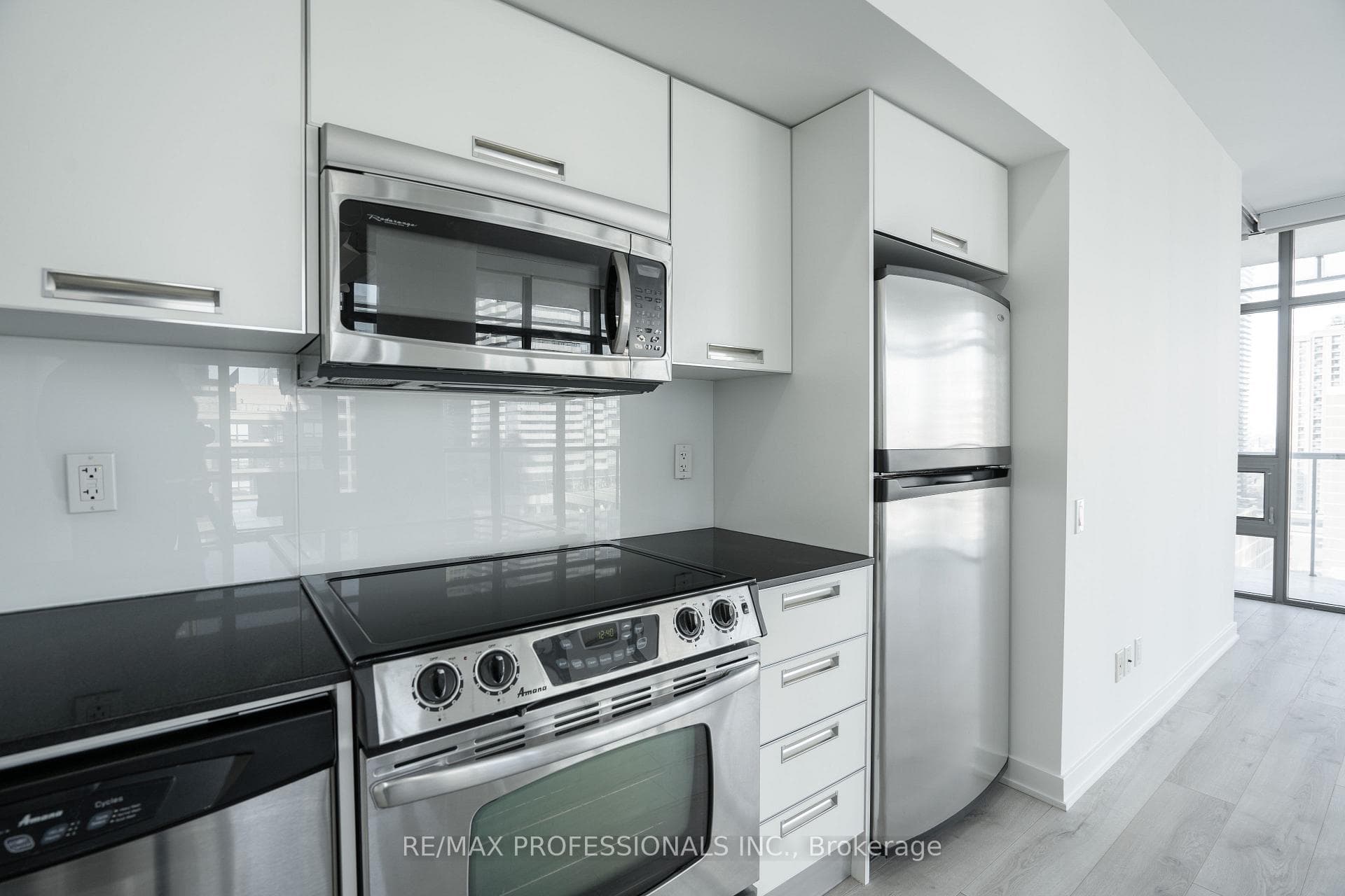 33 Charles Street Unit 1509 photo 5