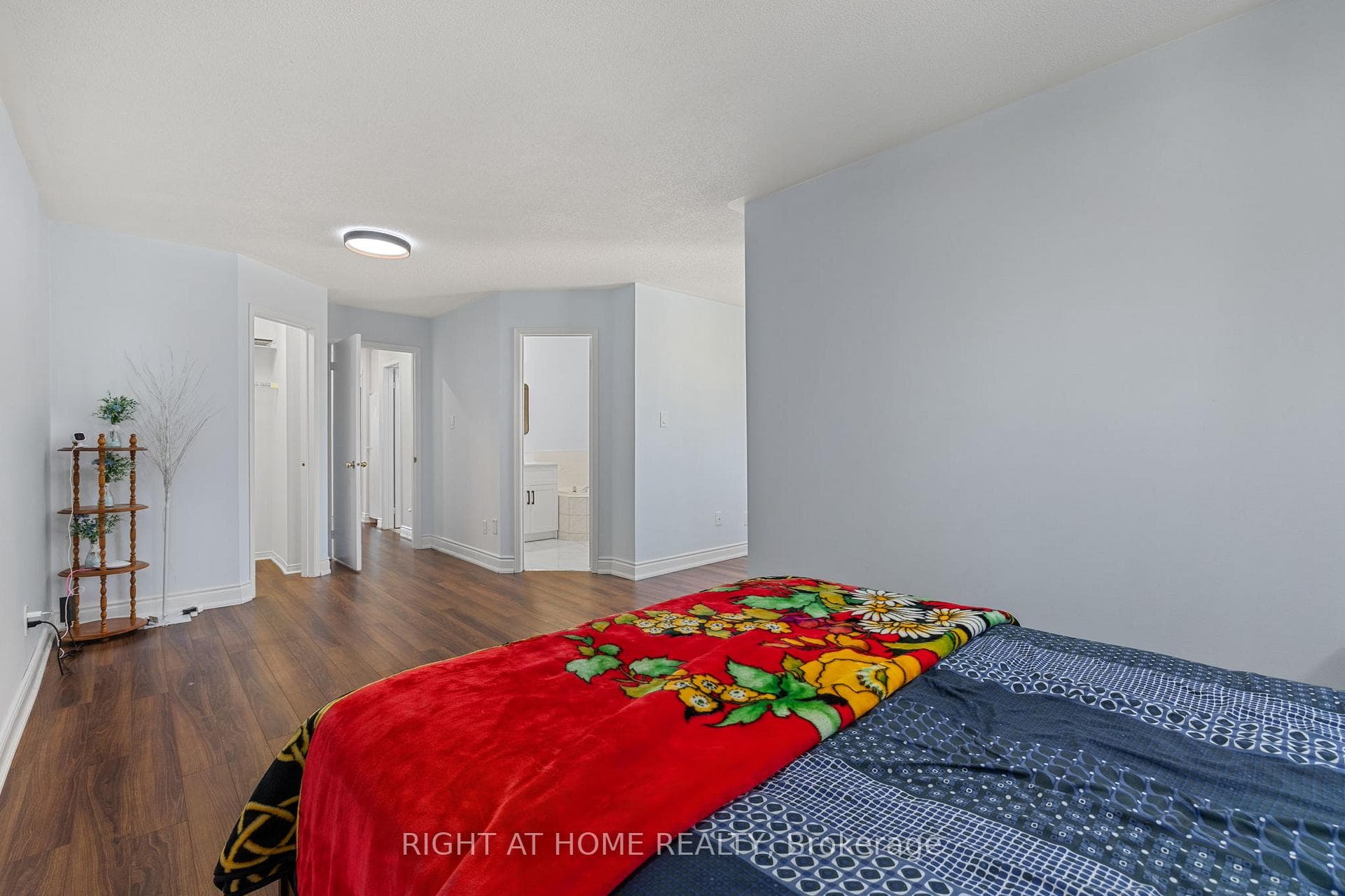 2350 GRAND RAVINE Drive Unit 100 photo 22