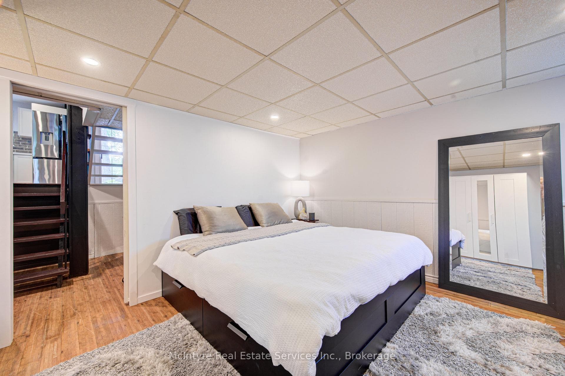 154 Grand Avenue photo 25