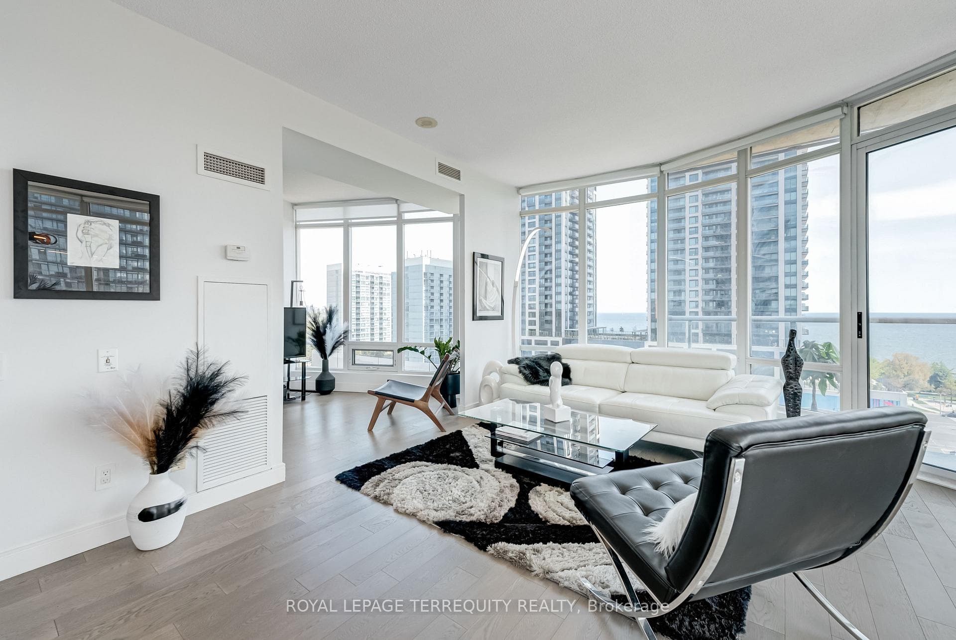 15 Windermere Avenue Unit 1210 photo 9