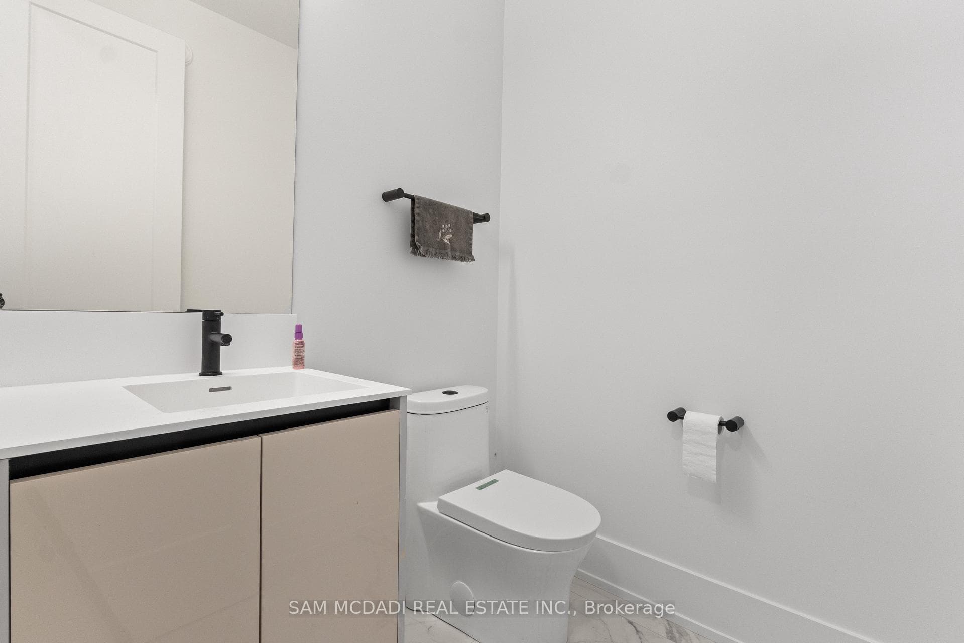 100 Coveside Drive Unit 103 photo 16