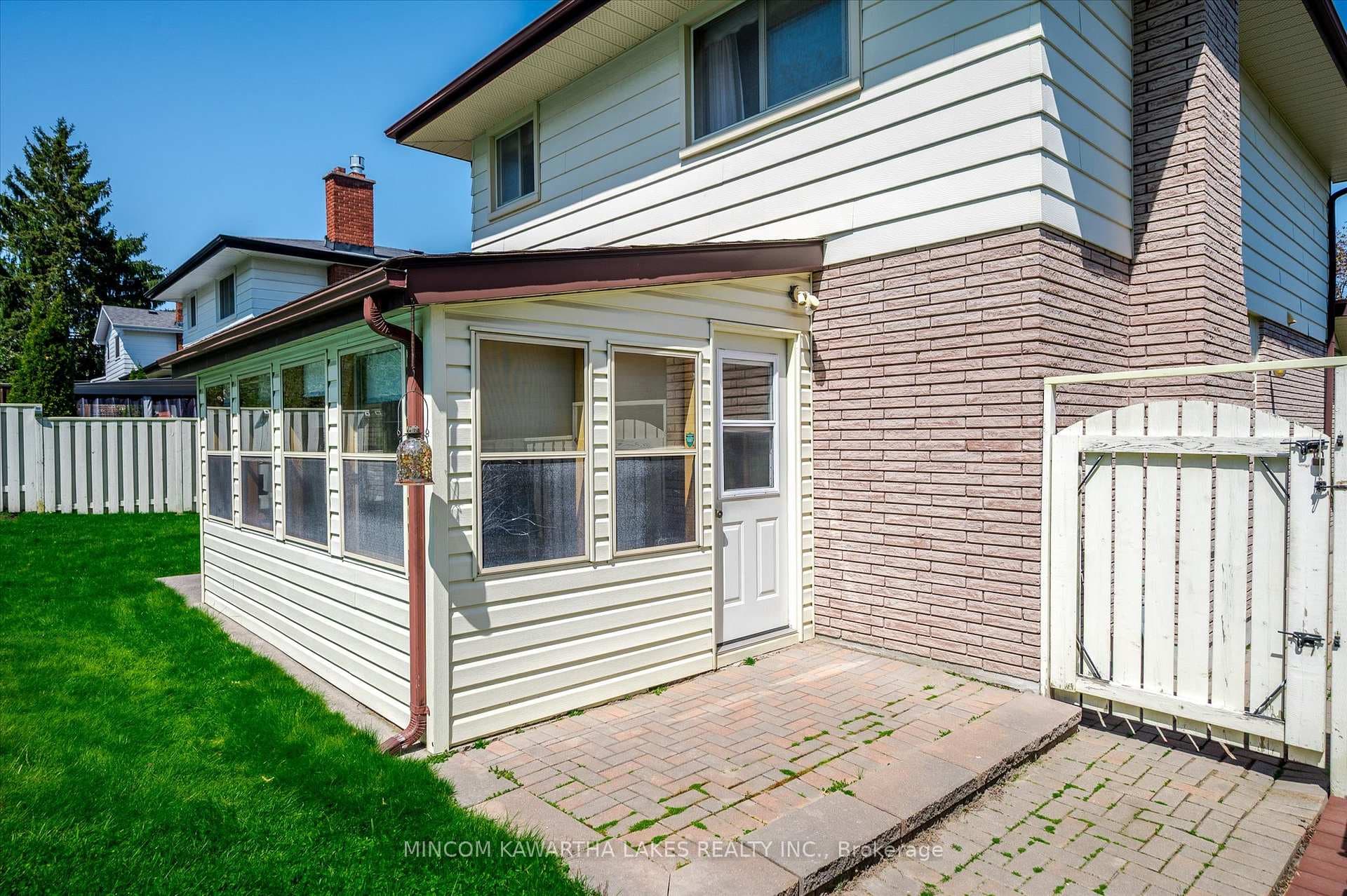 1381 Heather Lane photo 40