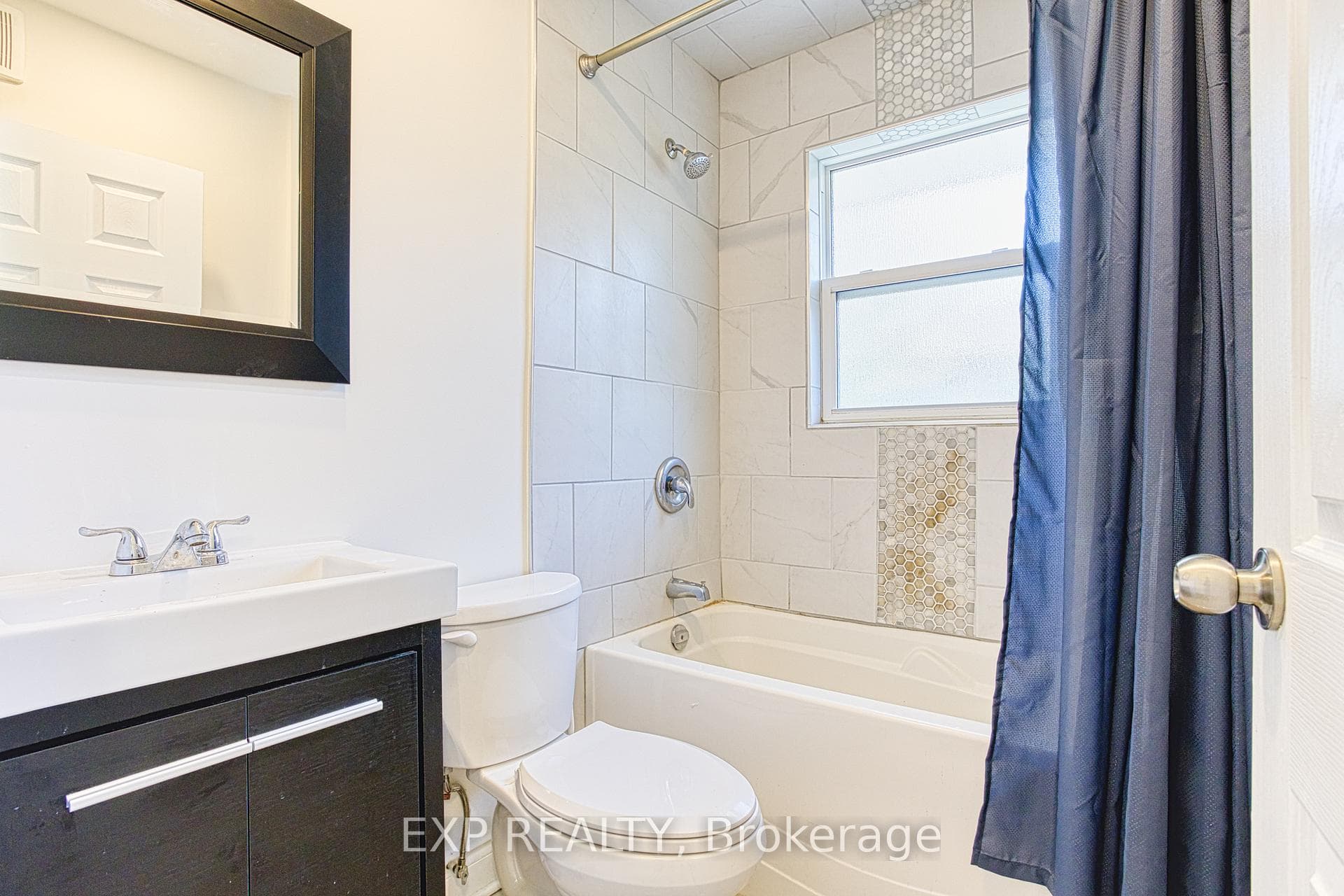 75 Manning Avenue Unit Main photo 10