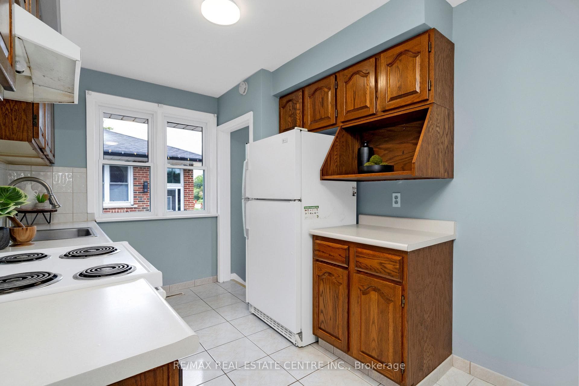 22 MCINTYRE Crescent photo 8