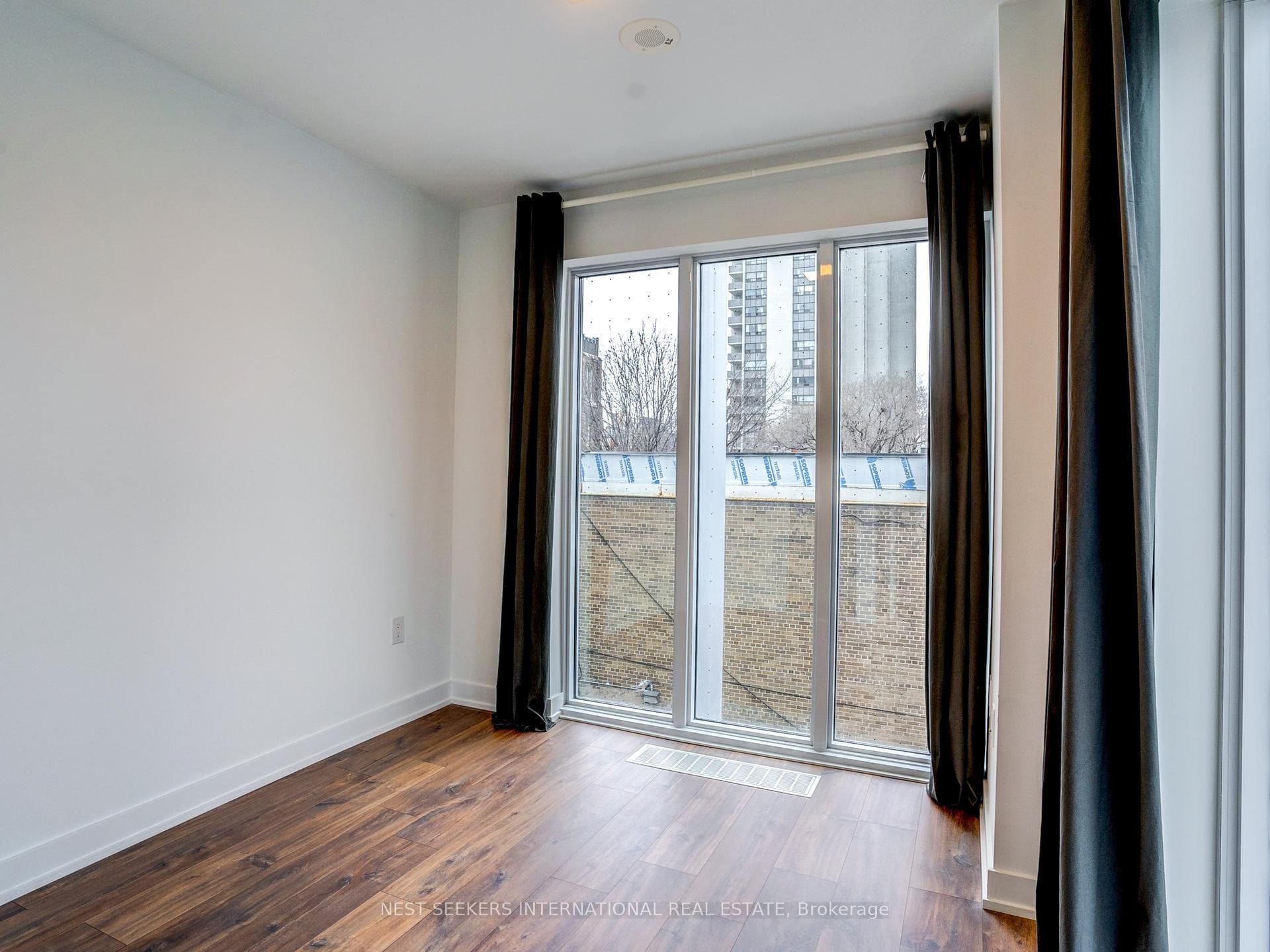 50 McCaul Street Unit 404 photo 19