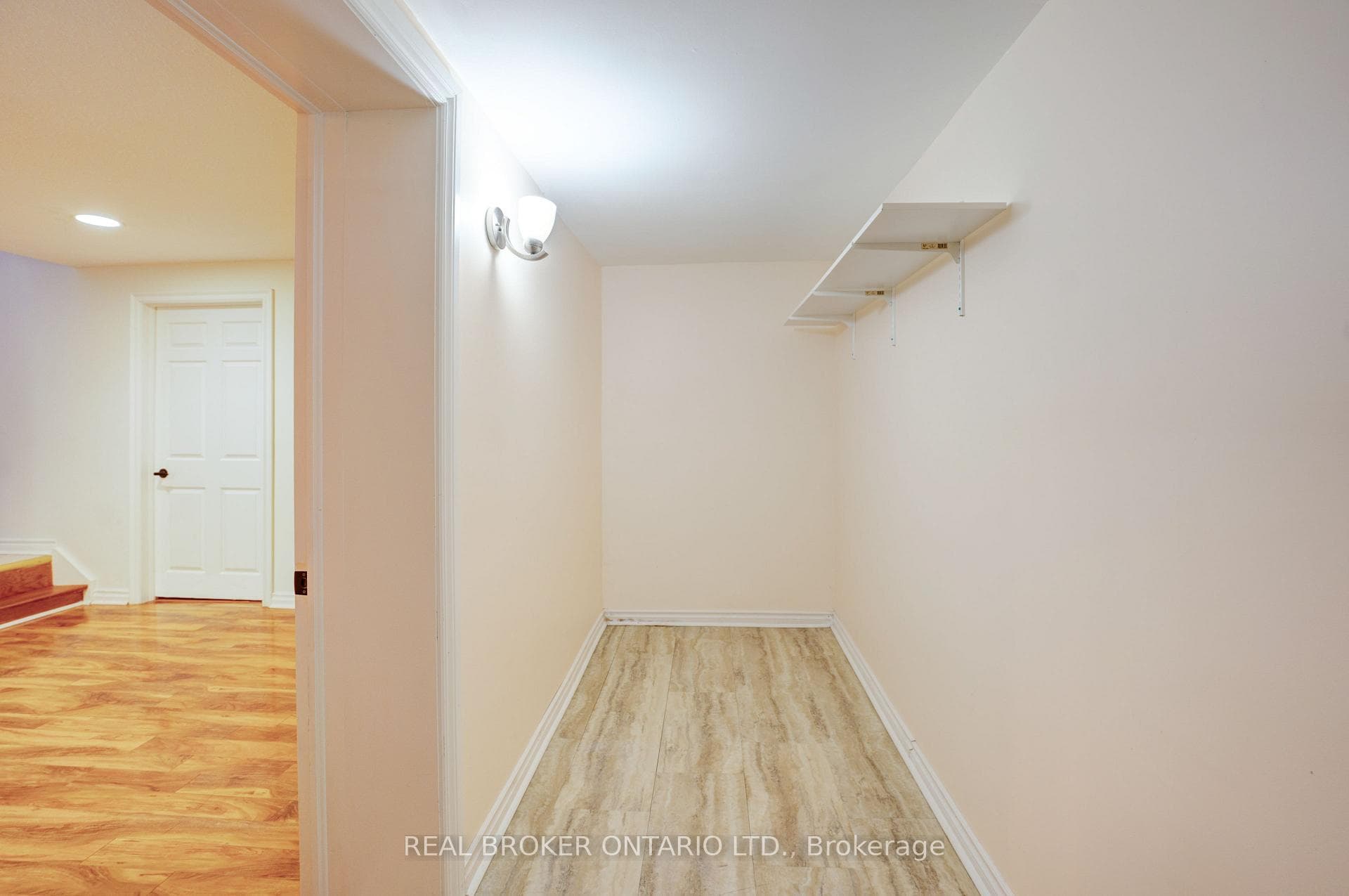 87A Hill Crescent photo 48