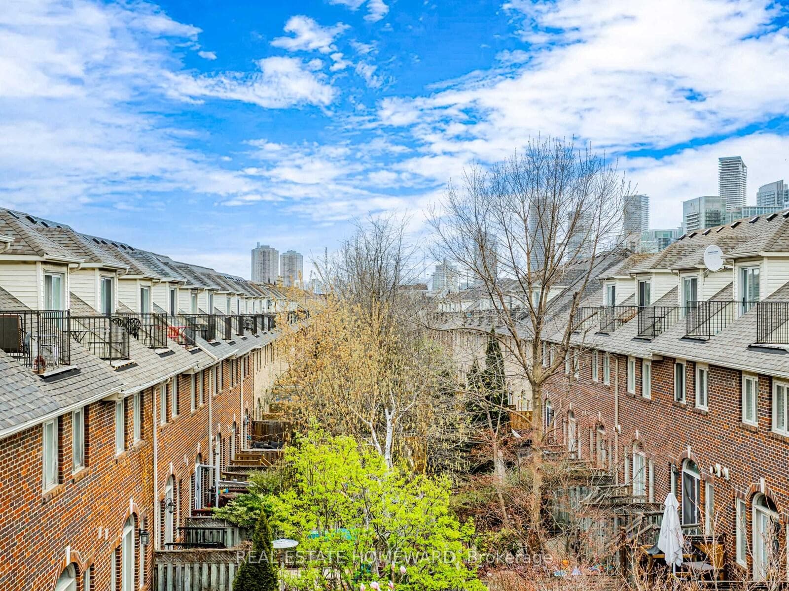 99 Wesley Street photo 38