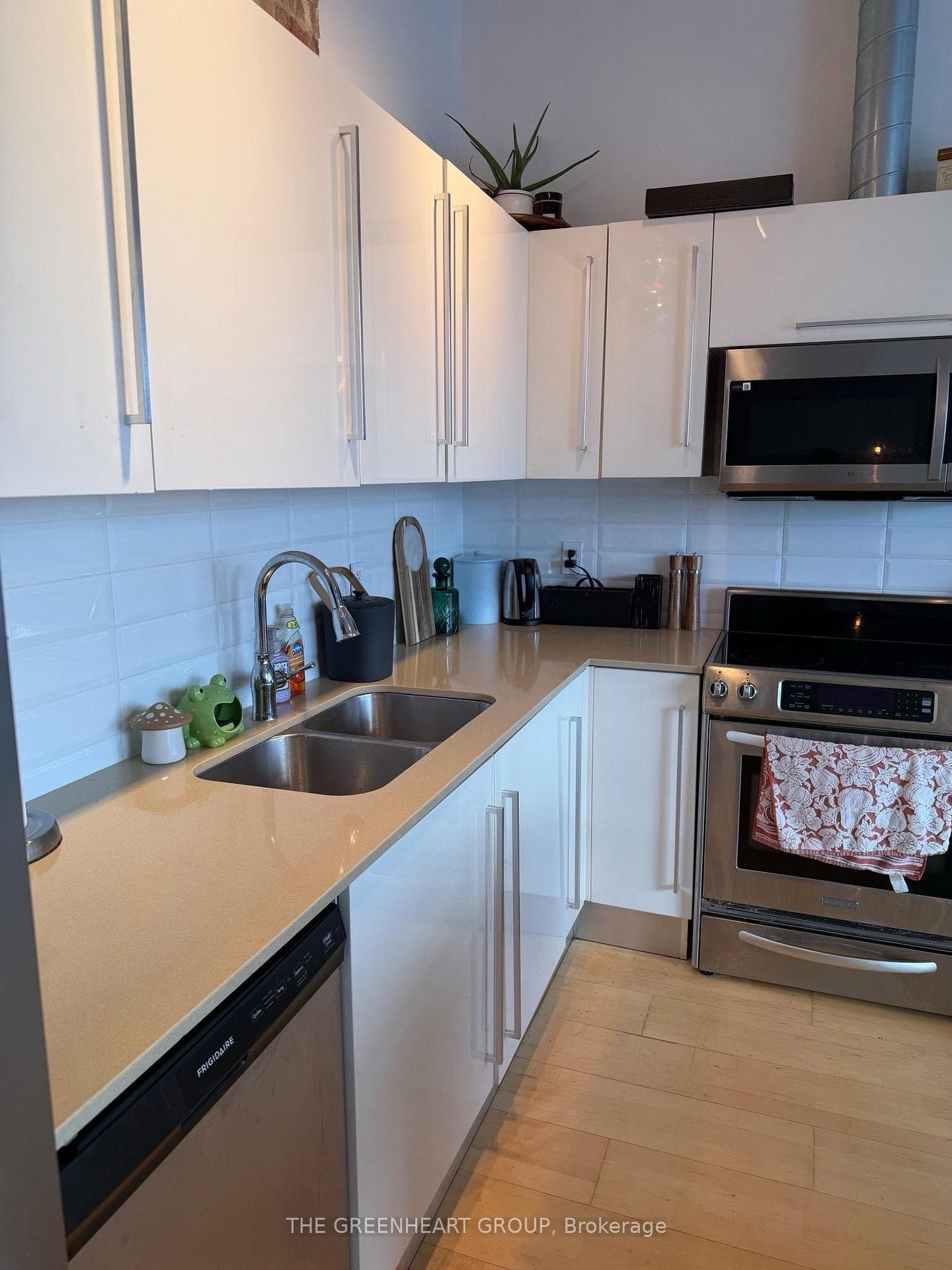 Kitchen 1