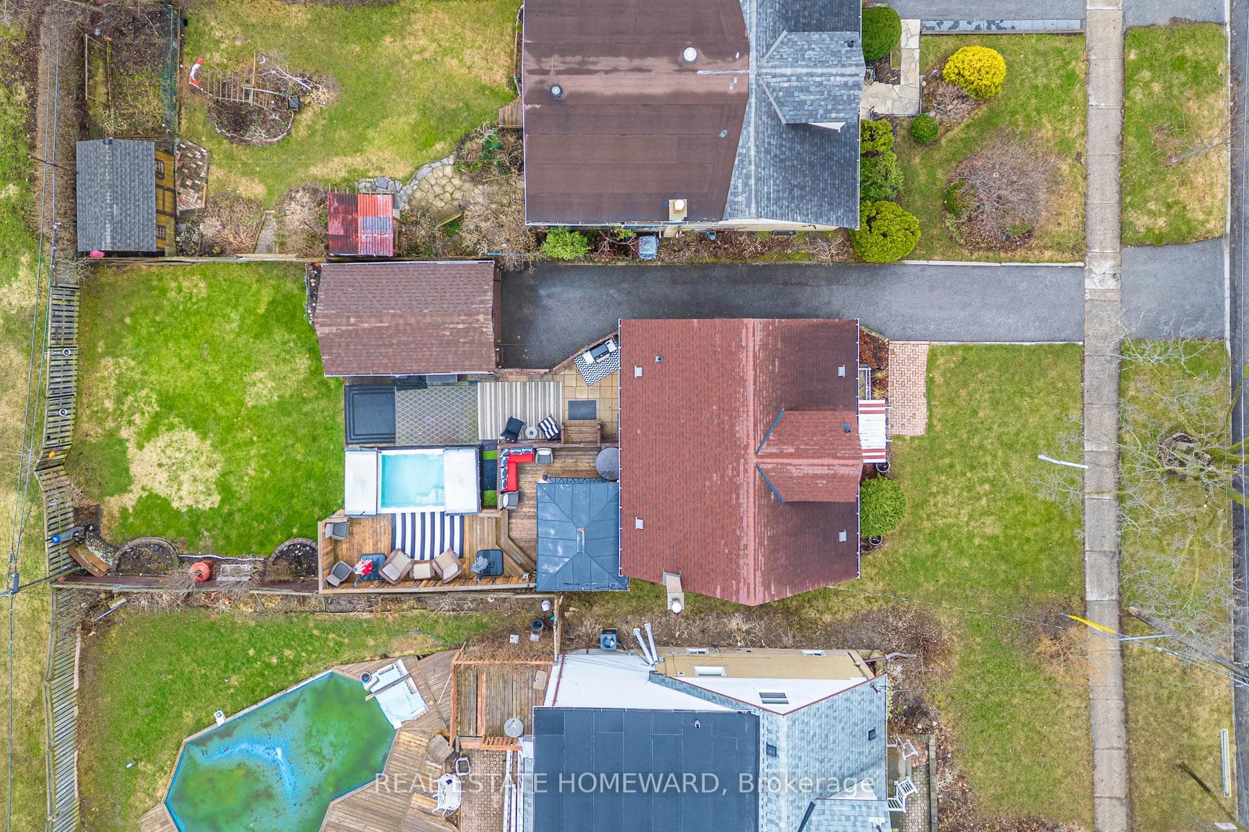 15 Medonte Avenue photo 4
