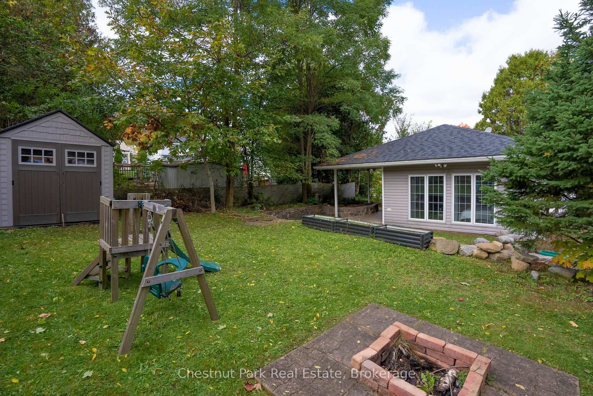 3 CORA Street photo 32