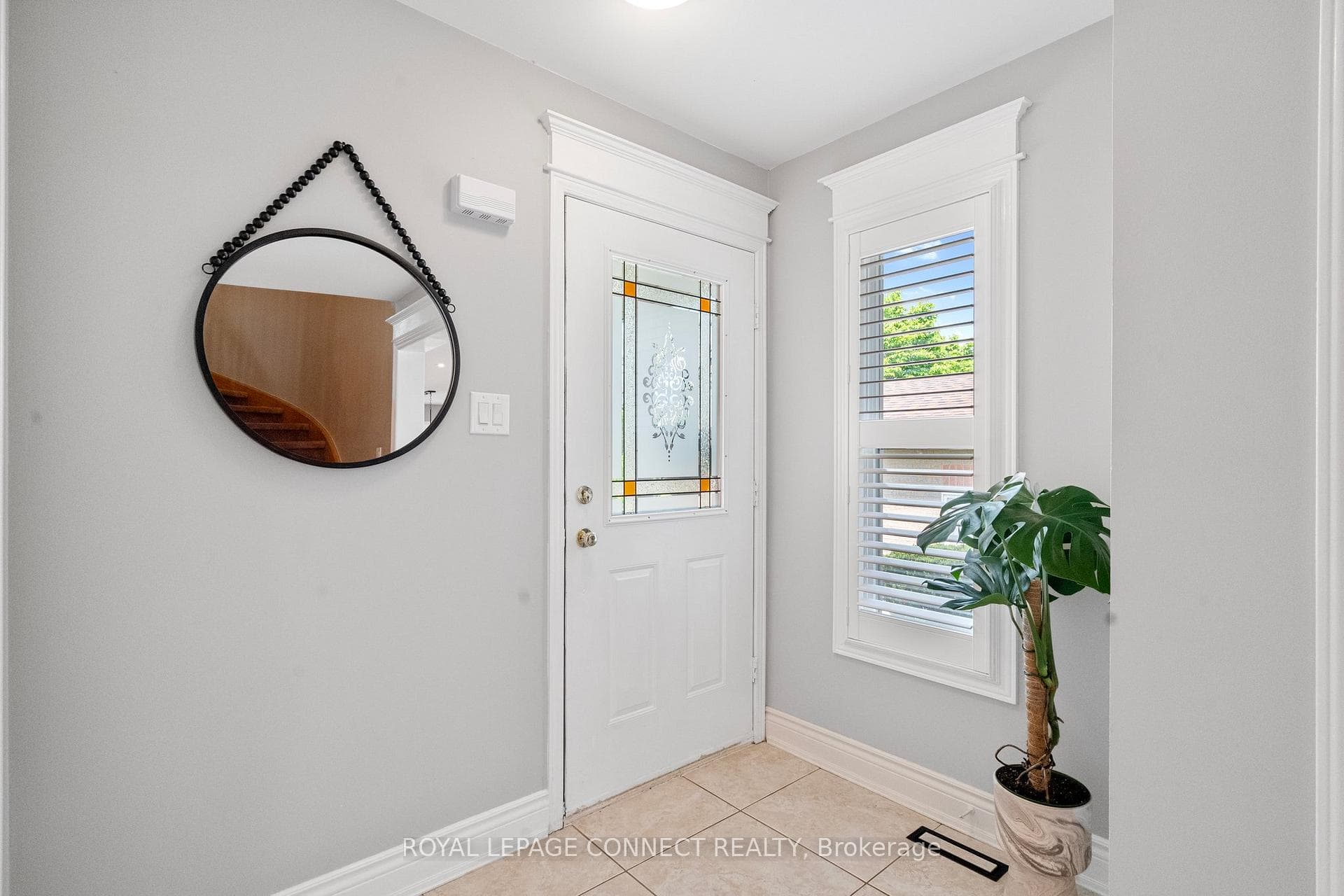 30 Chiswick Crescent photo 3