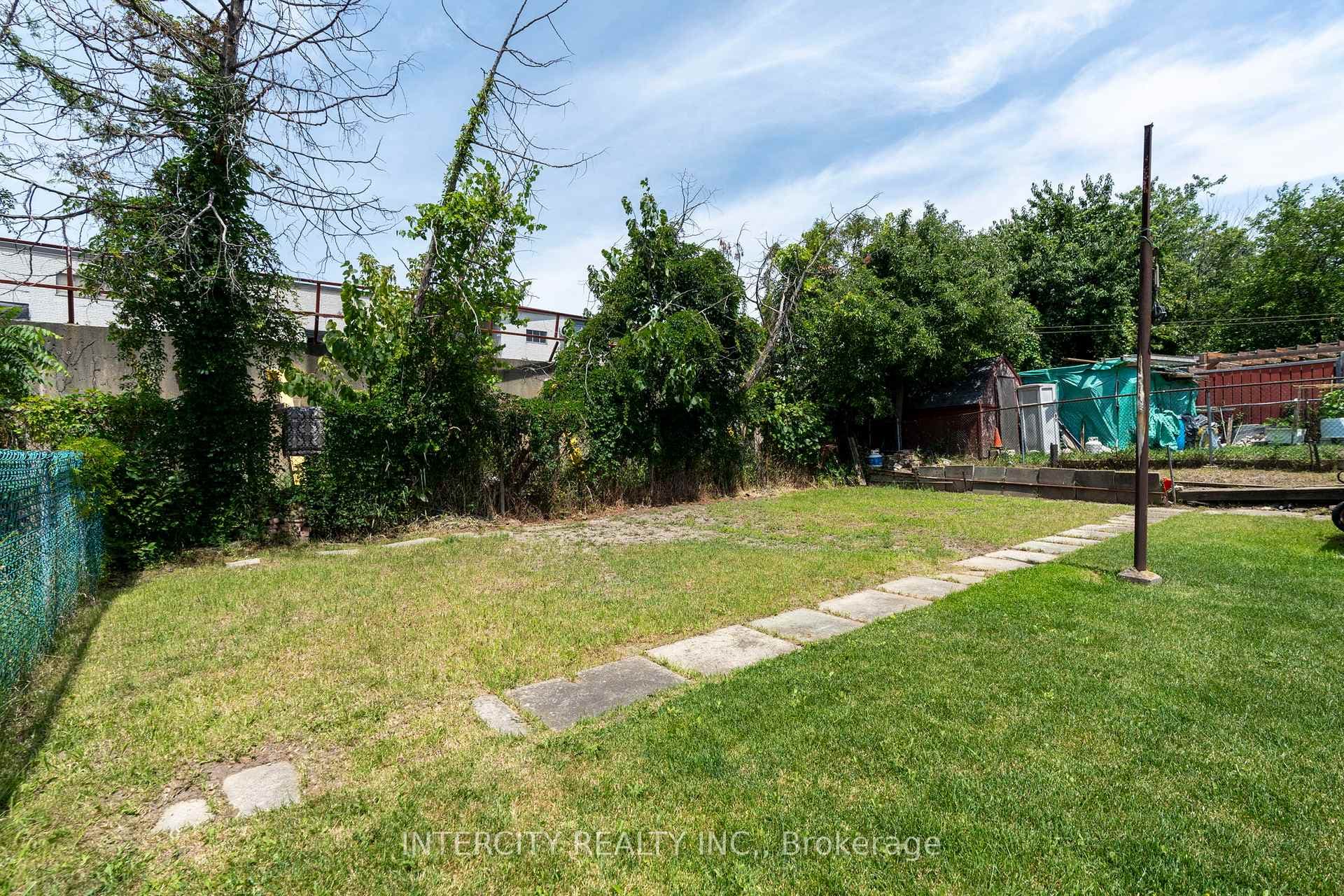42 Fennimore Crescent photo 39