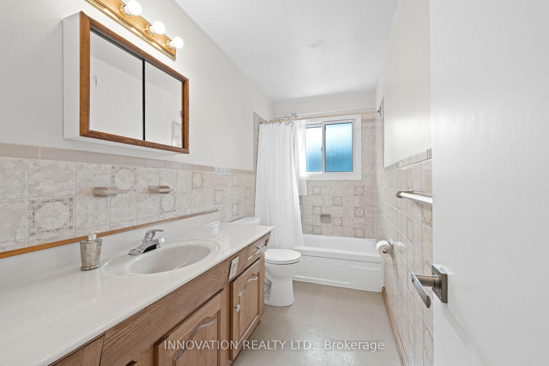 804 Adams Avenue photo 17